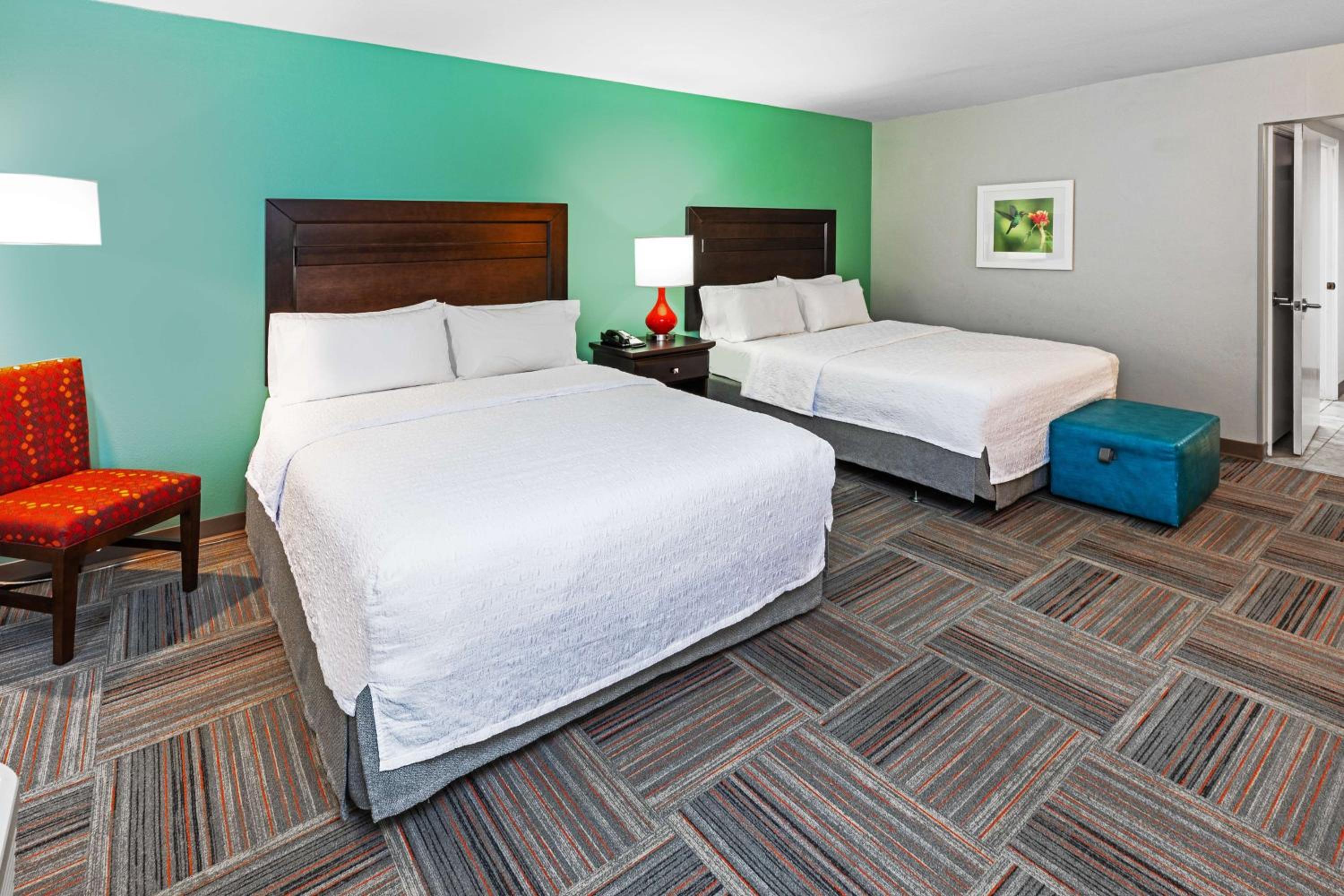 Queen Room with Two Queen Beds - Mobility Access/Non-Smoking photo 1