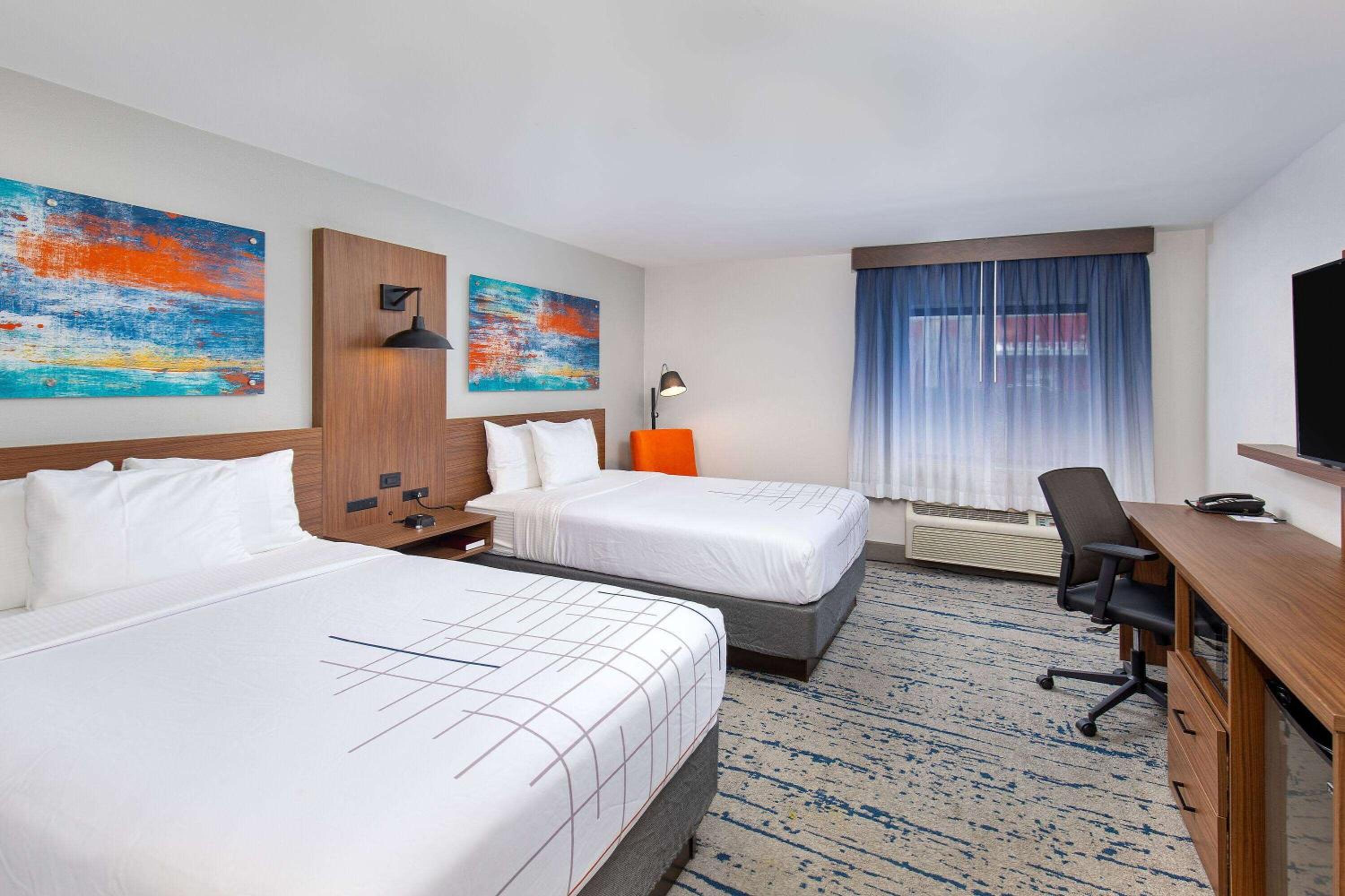 Deluxe Double Room with Two Double Beds - Non-Smoking - Photo 1