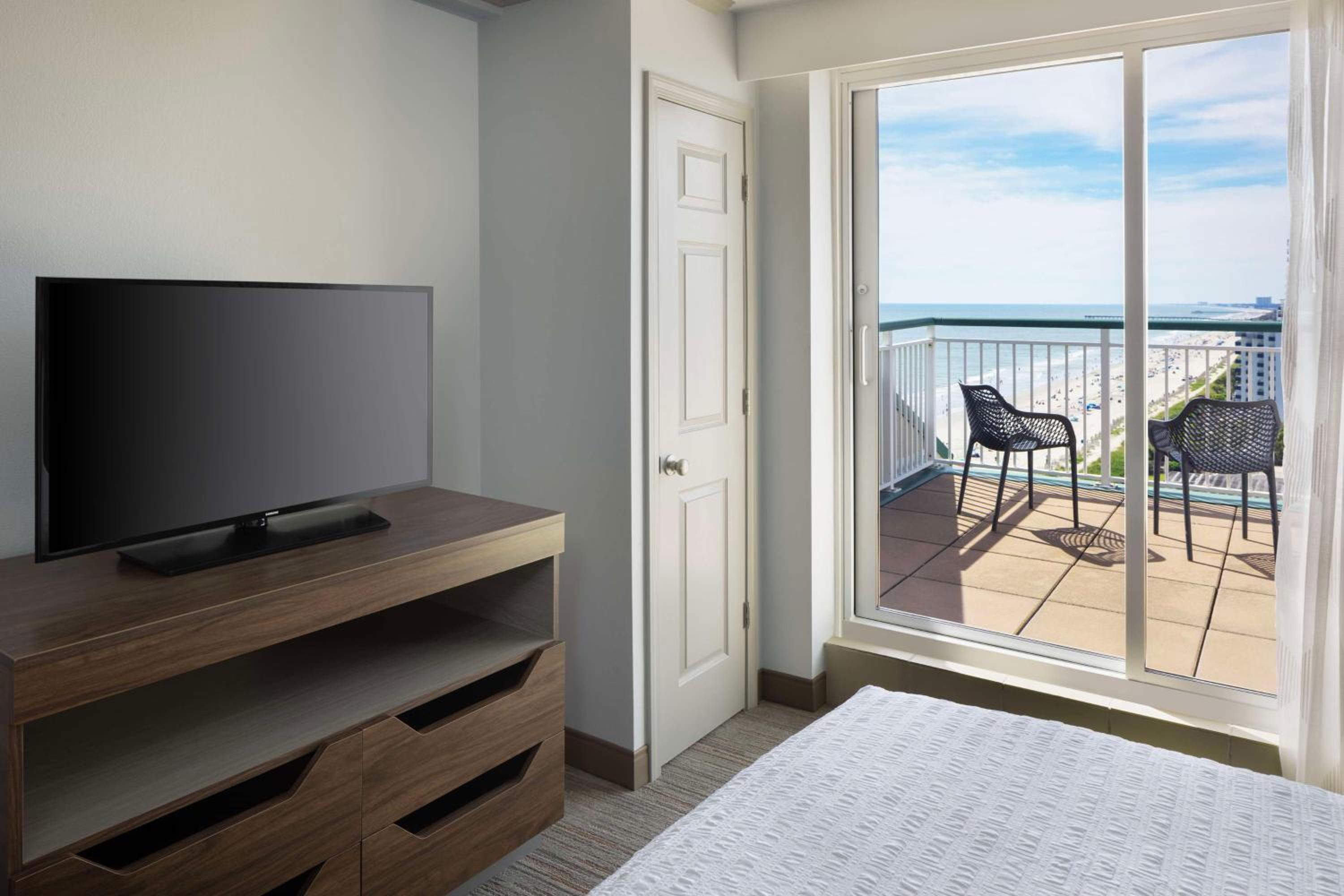 1 King/1 Queen 2 Br/2 Bath Penthouse Suite - Photo 4