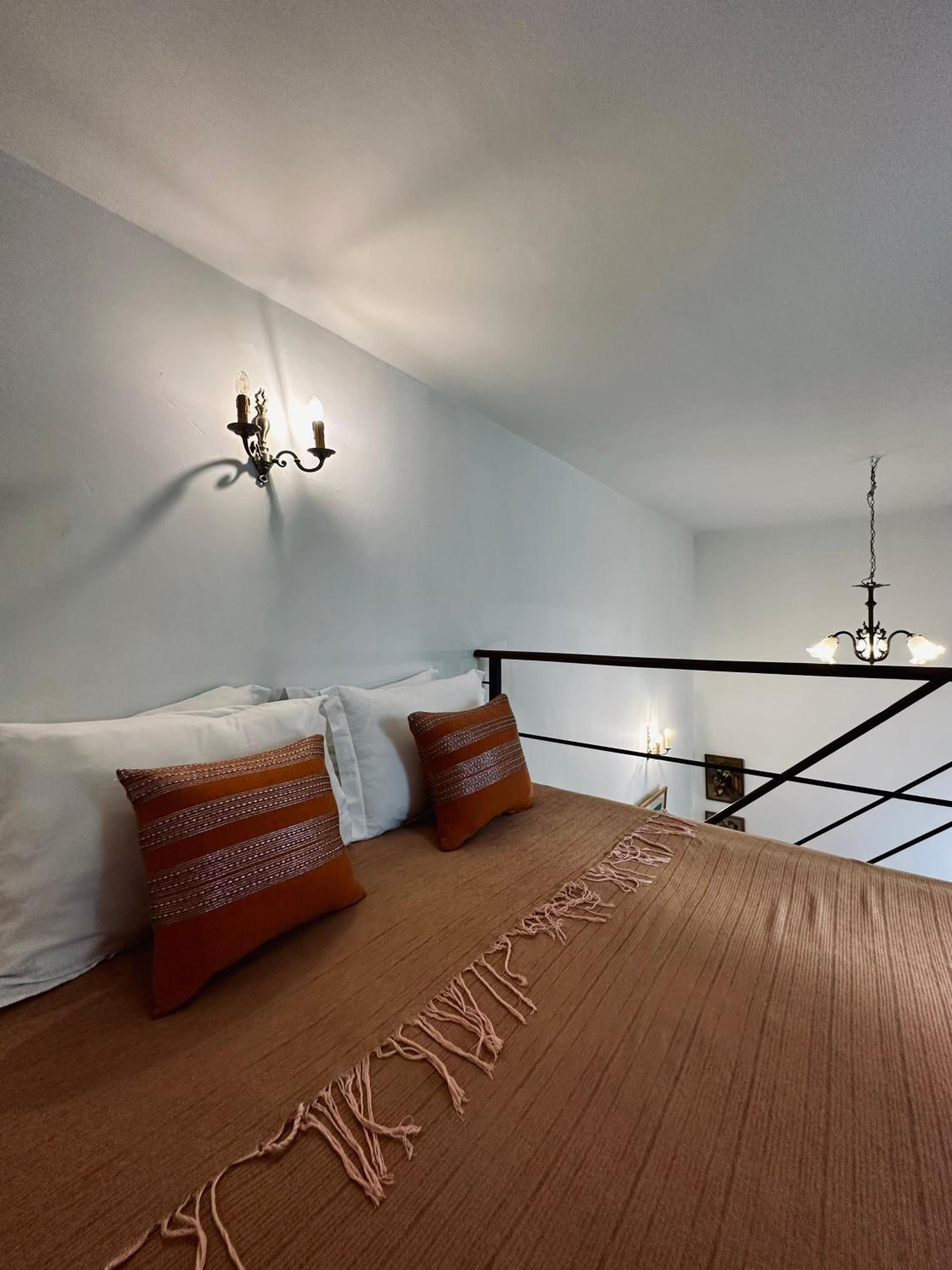 Standard Double Room - Photo 10
