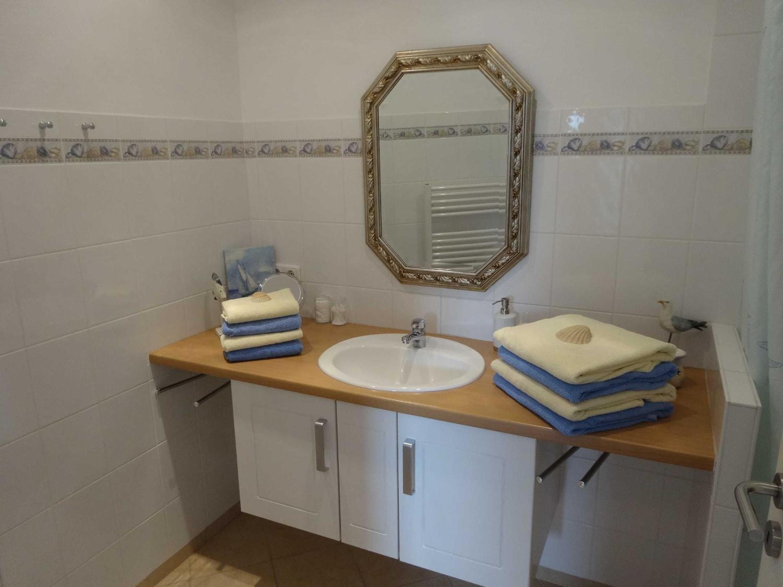 One-Bedroom Apartment with Terrace photo 2