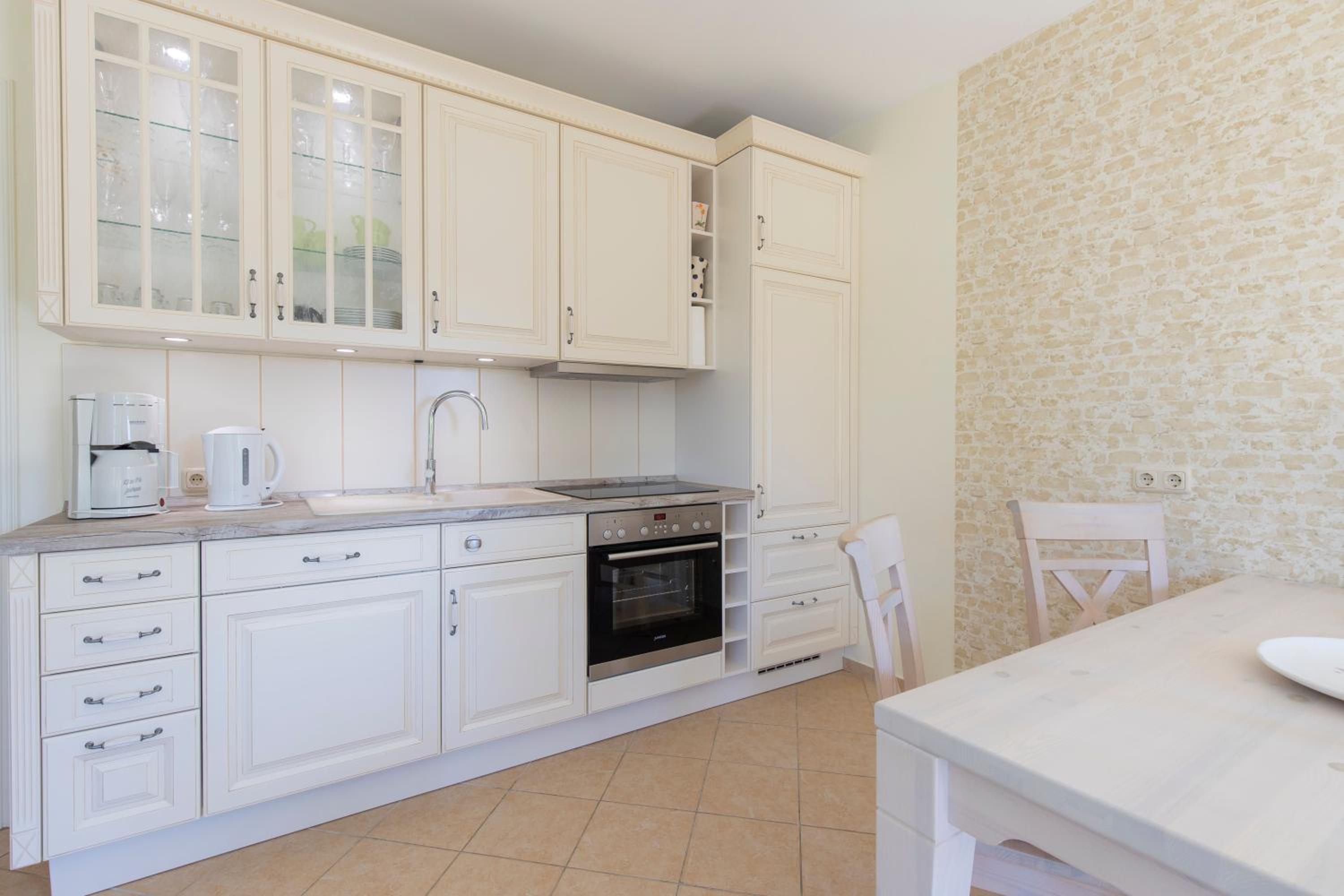 One-Bedroom Apartment with Terrace photo 3