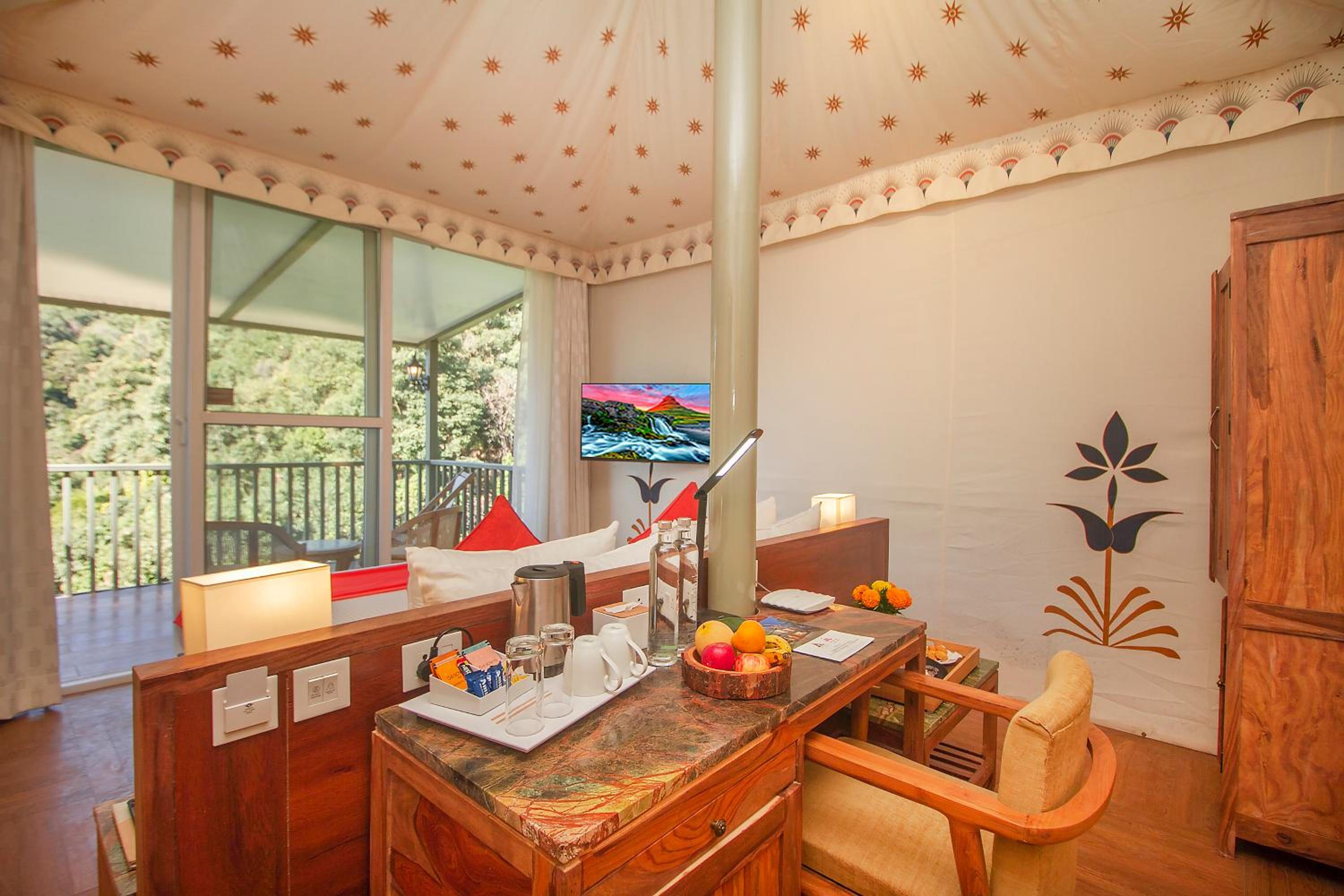 Luxury Tent with Balcony and Valley View - Complimentary Yoga Session and Evening Tea