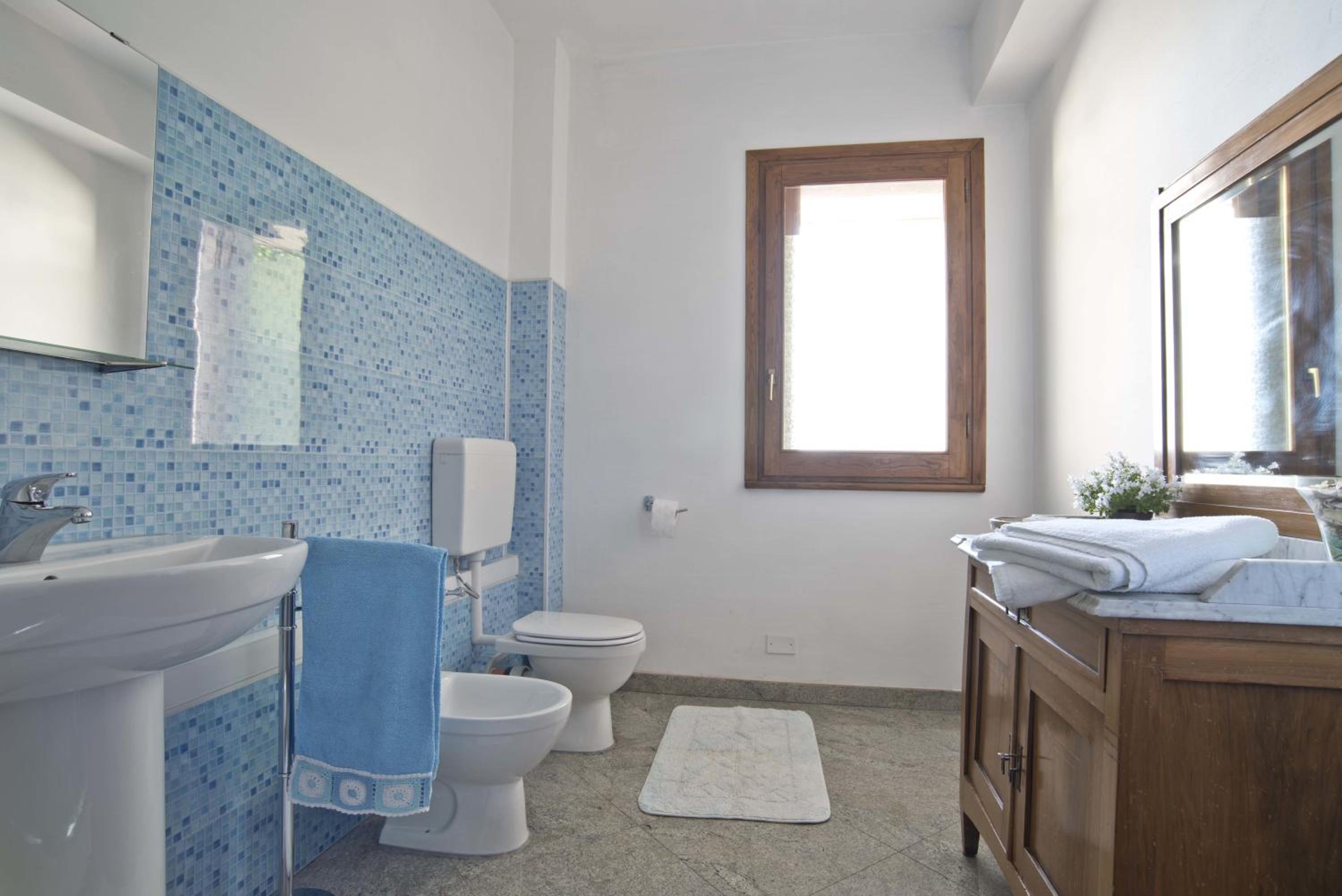 Deluxe Family Suite photo 3