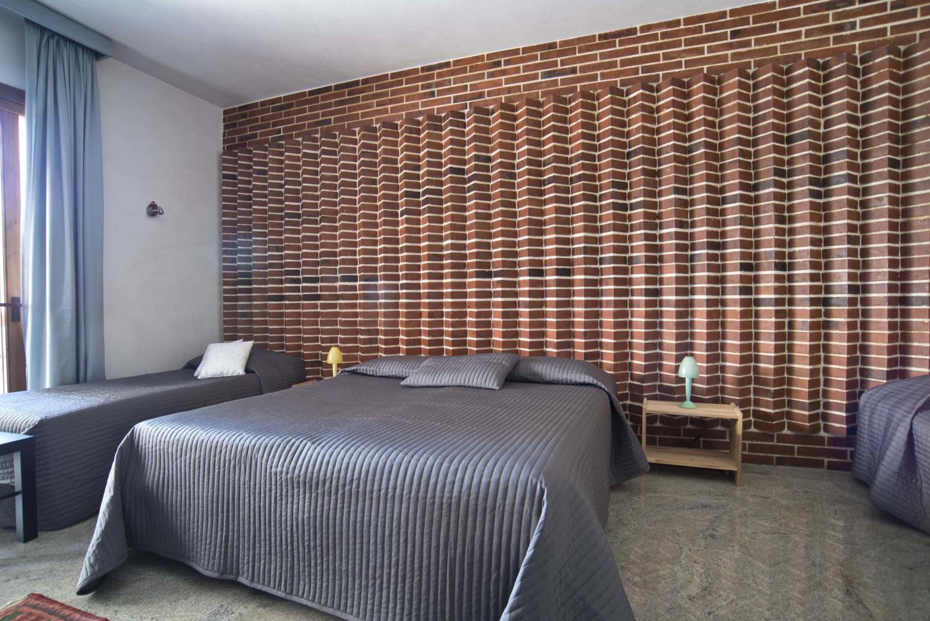 Deluxe Family Suite photo 1