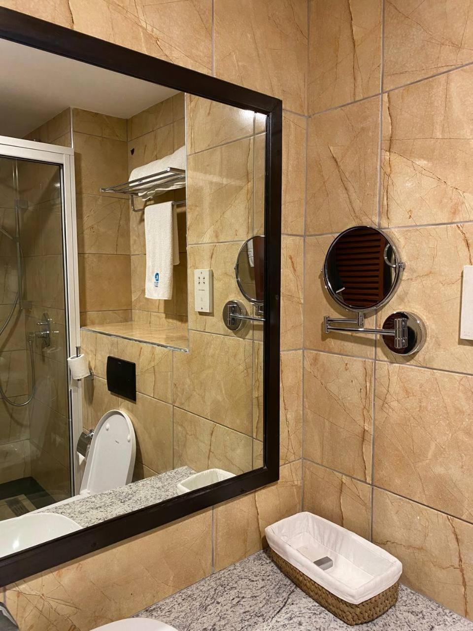 Standard Double Room - Photo 10