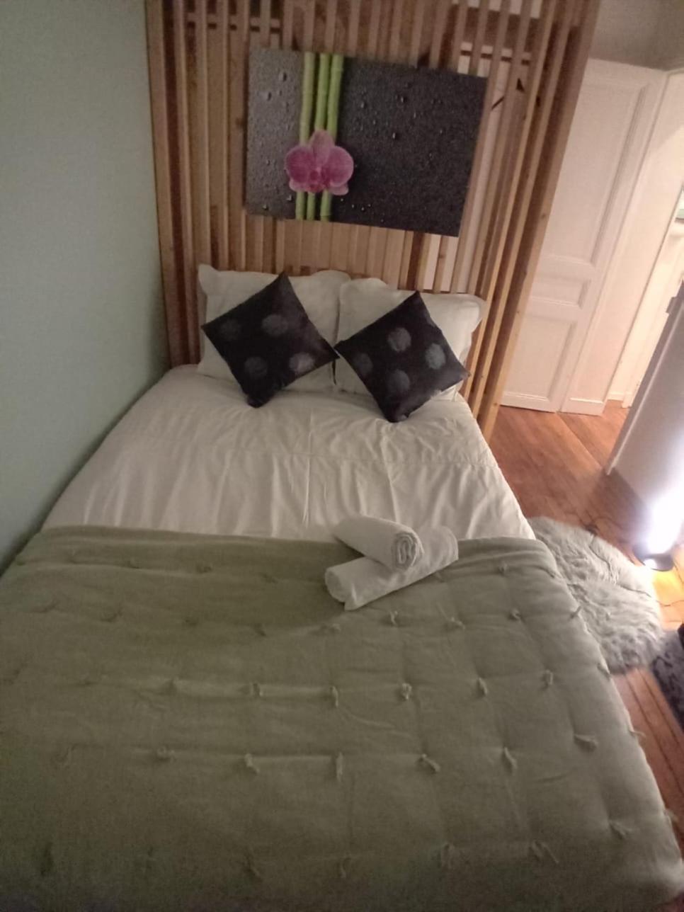One-Bedroom Apartment photo 2