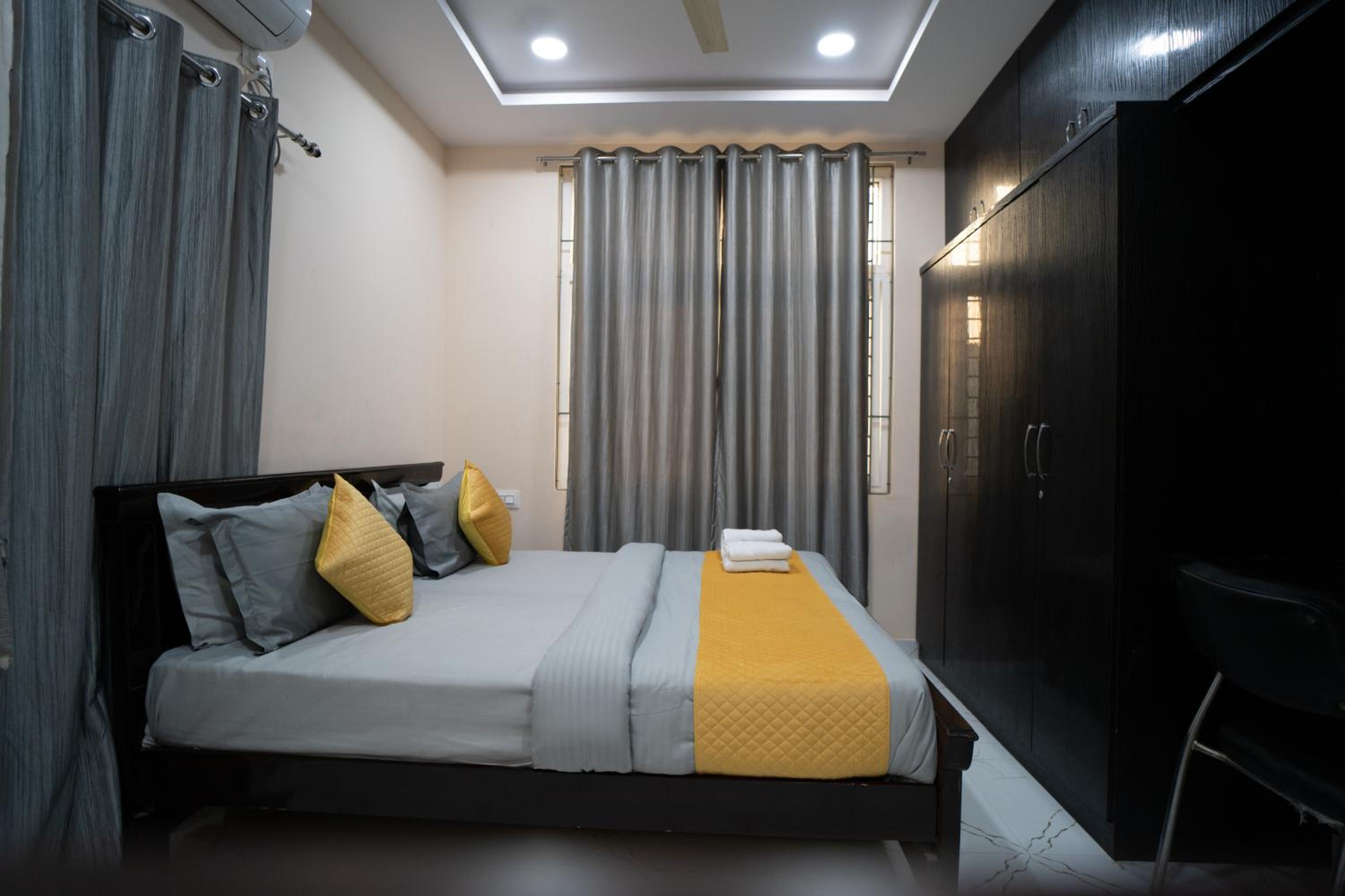 Deluxe Room - Photo 14