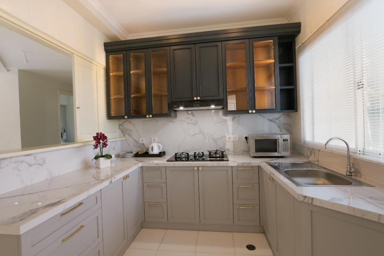 Two-Bedroom Apartment - Photo 2