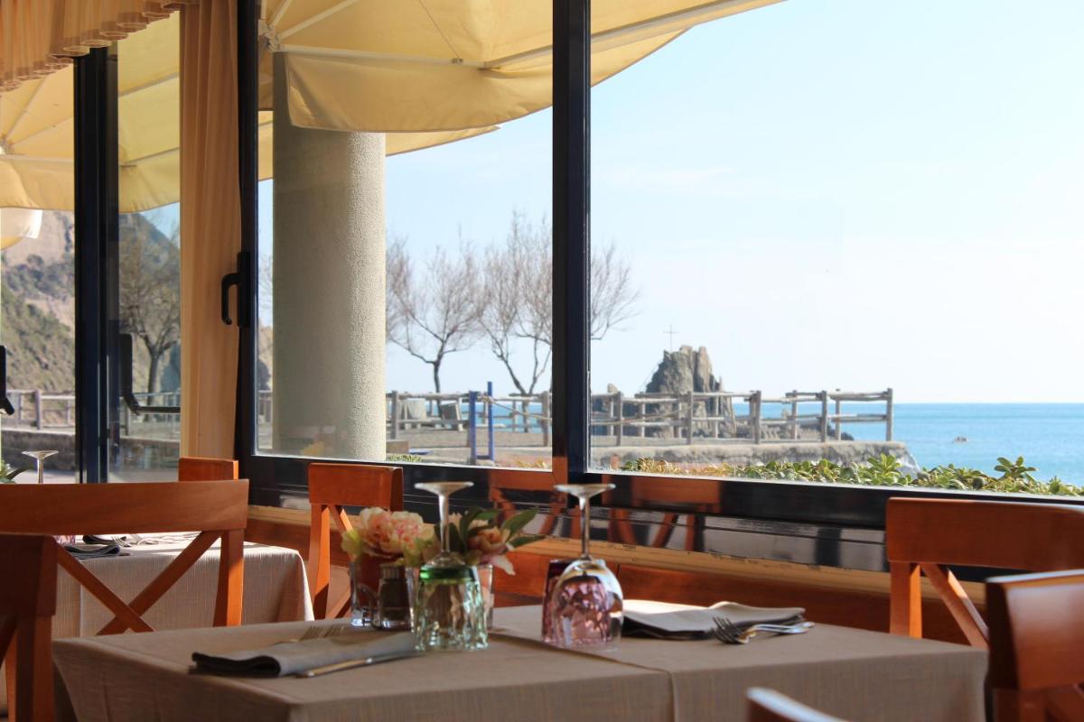 Double Room with Terrace and Sea View