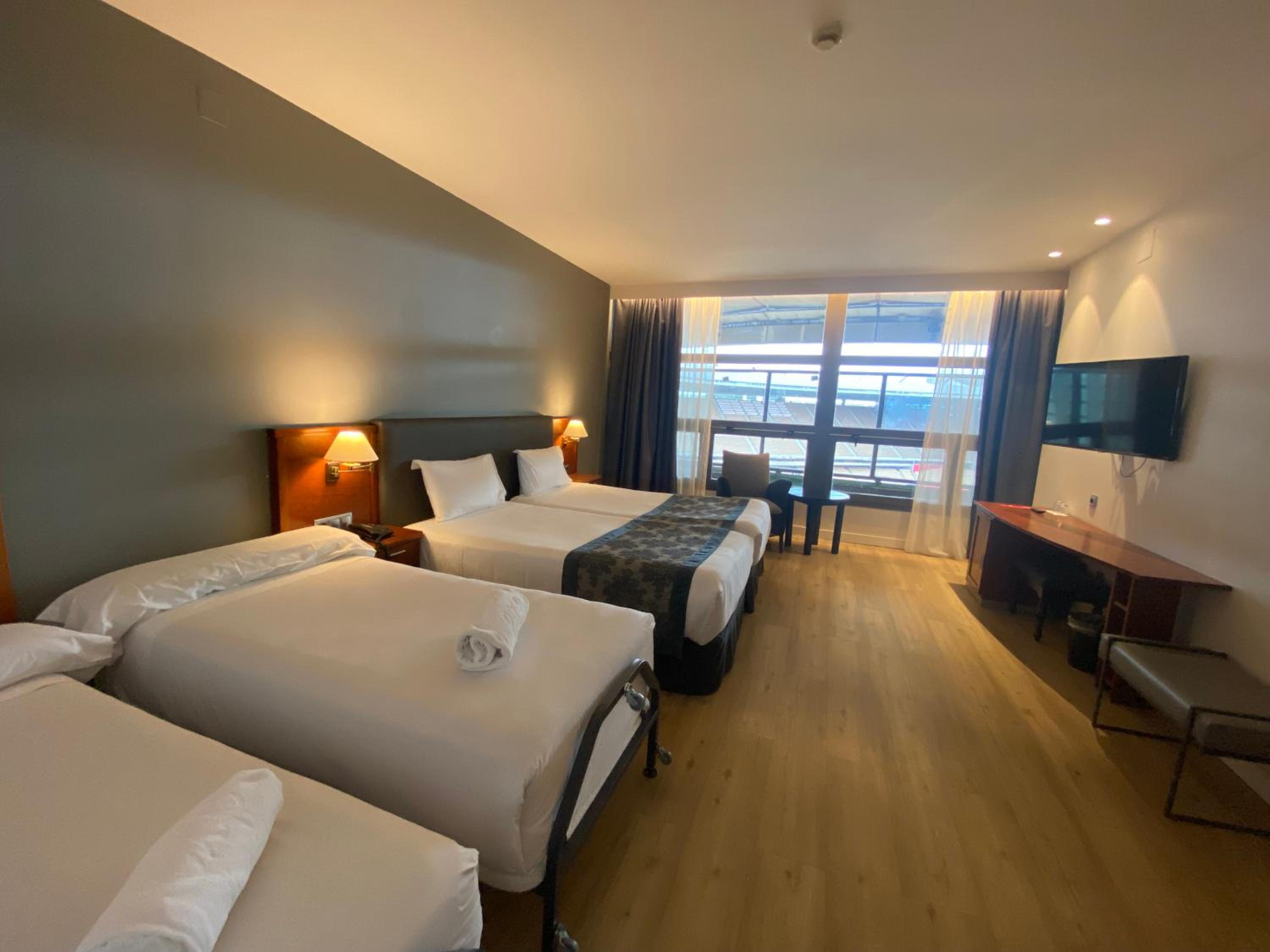 Quadruple Room - Photo 3