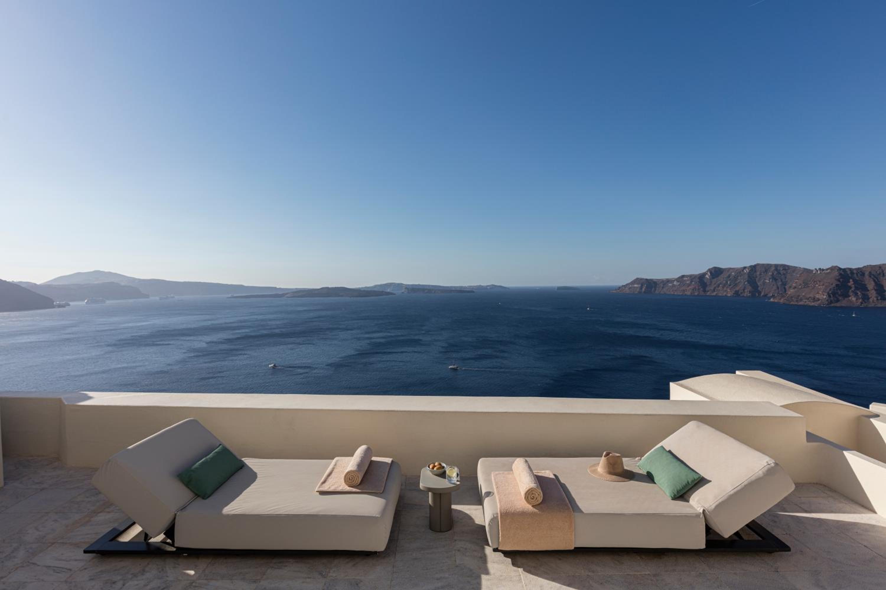 Honeymoon Suite  with Plunge Pool - Photo 7