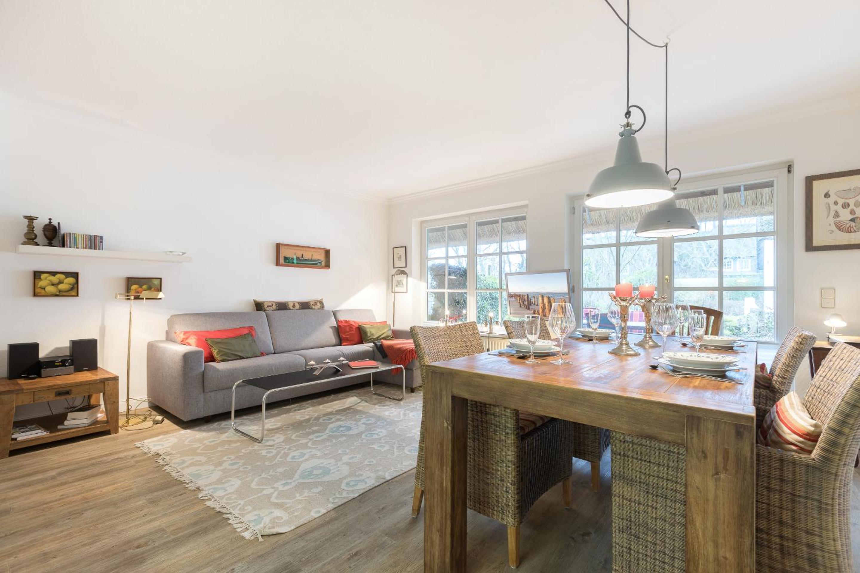 Apartment with Terrace photo 2