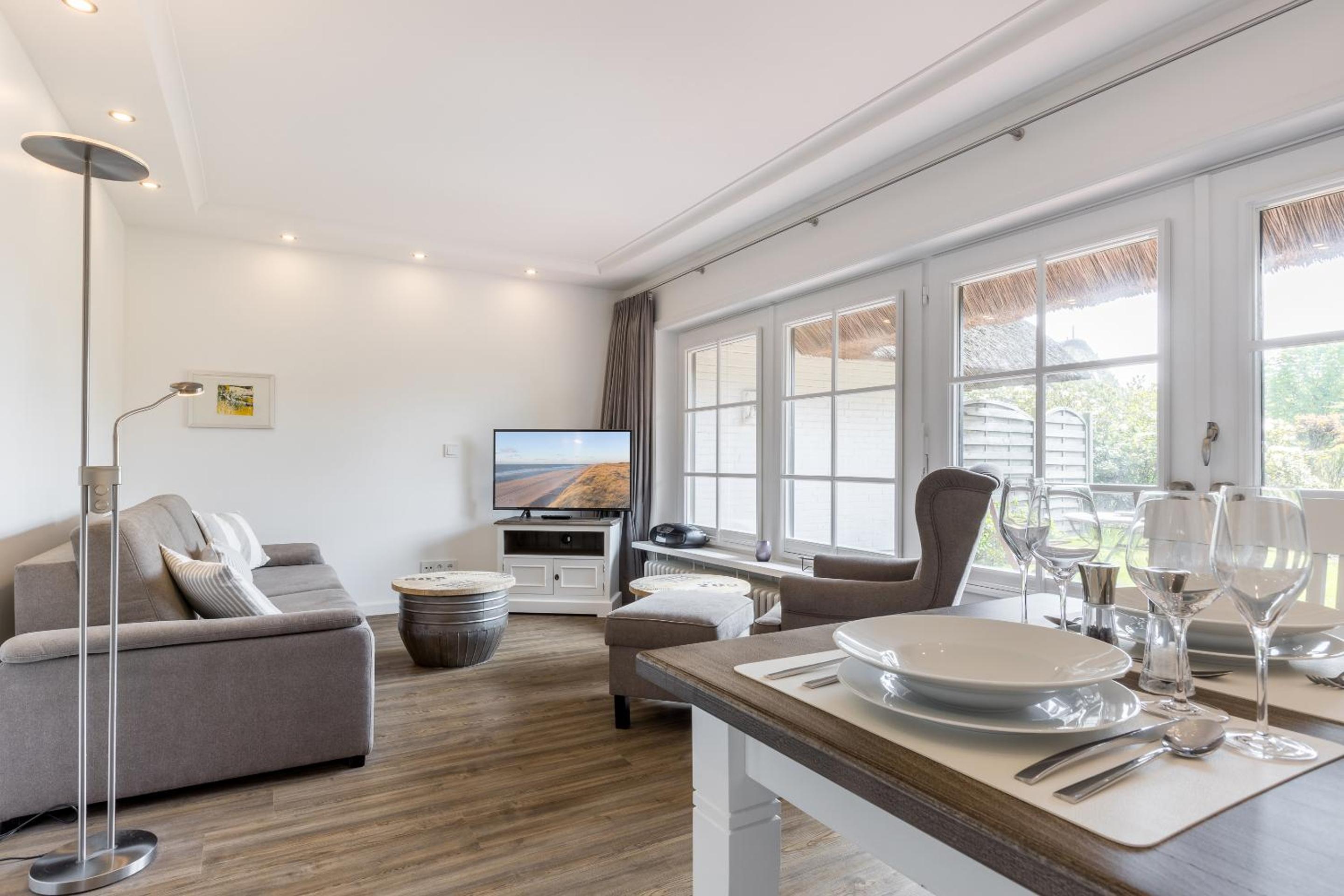 Apartment with Terrace photo 2