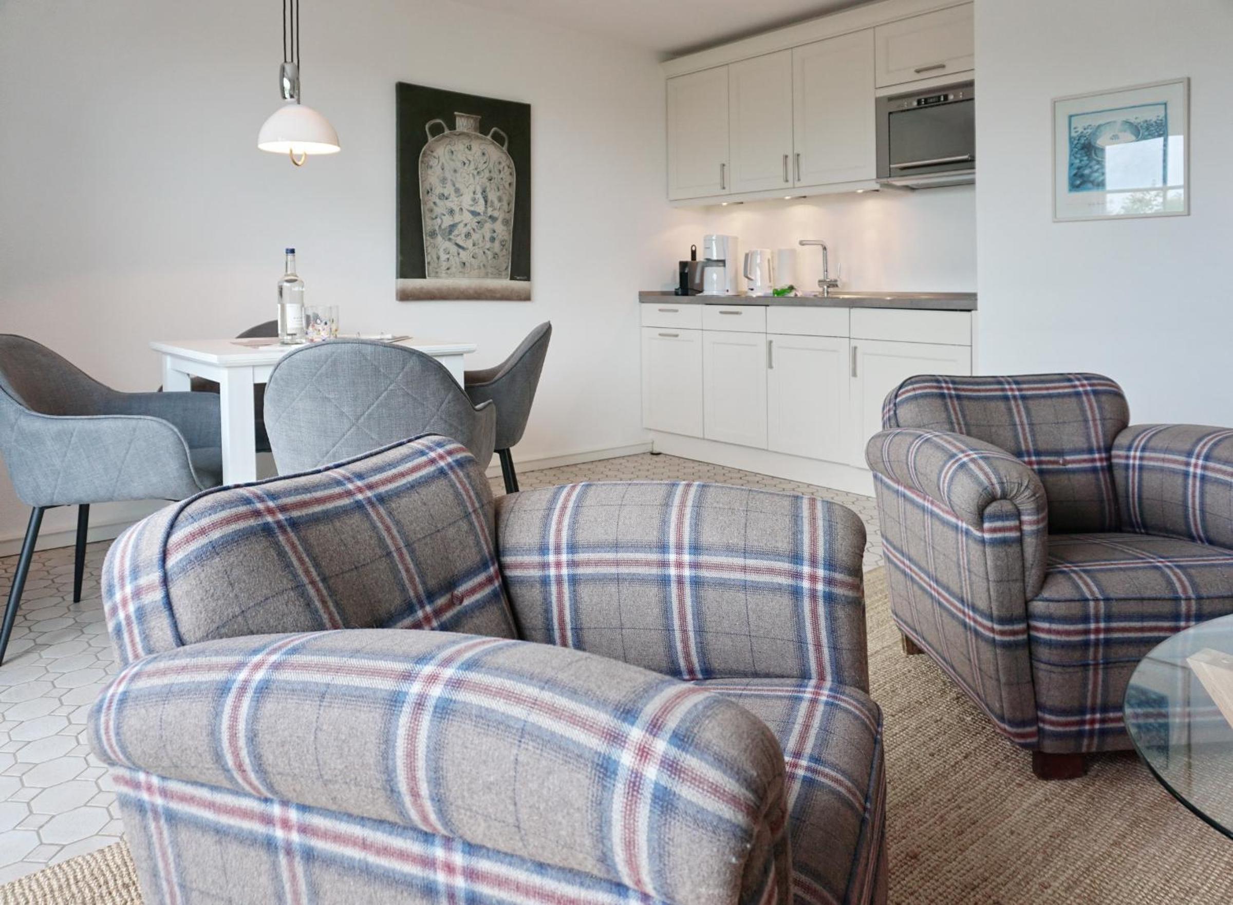 Apartment with Terrace photo 3