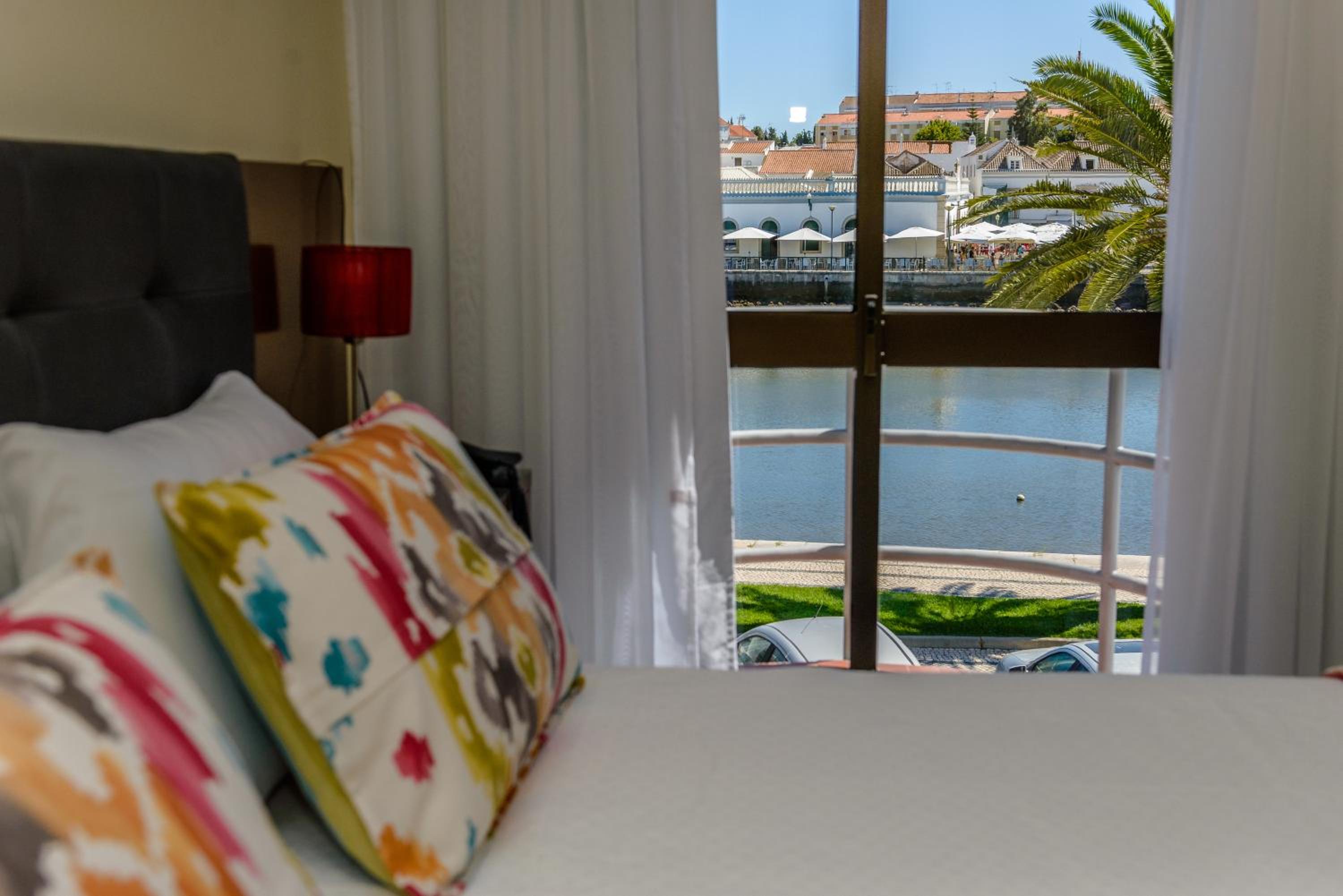 Premium Room - Photo 11
