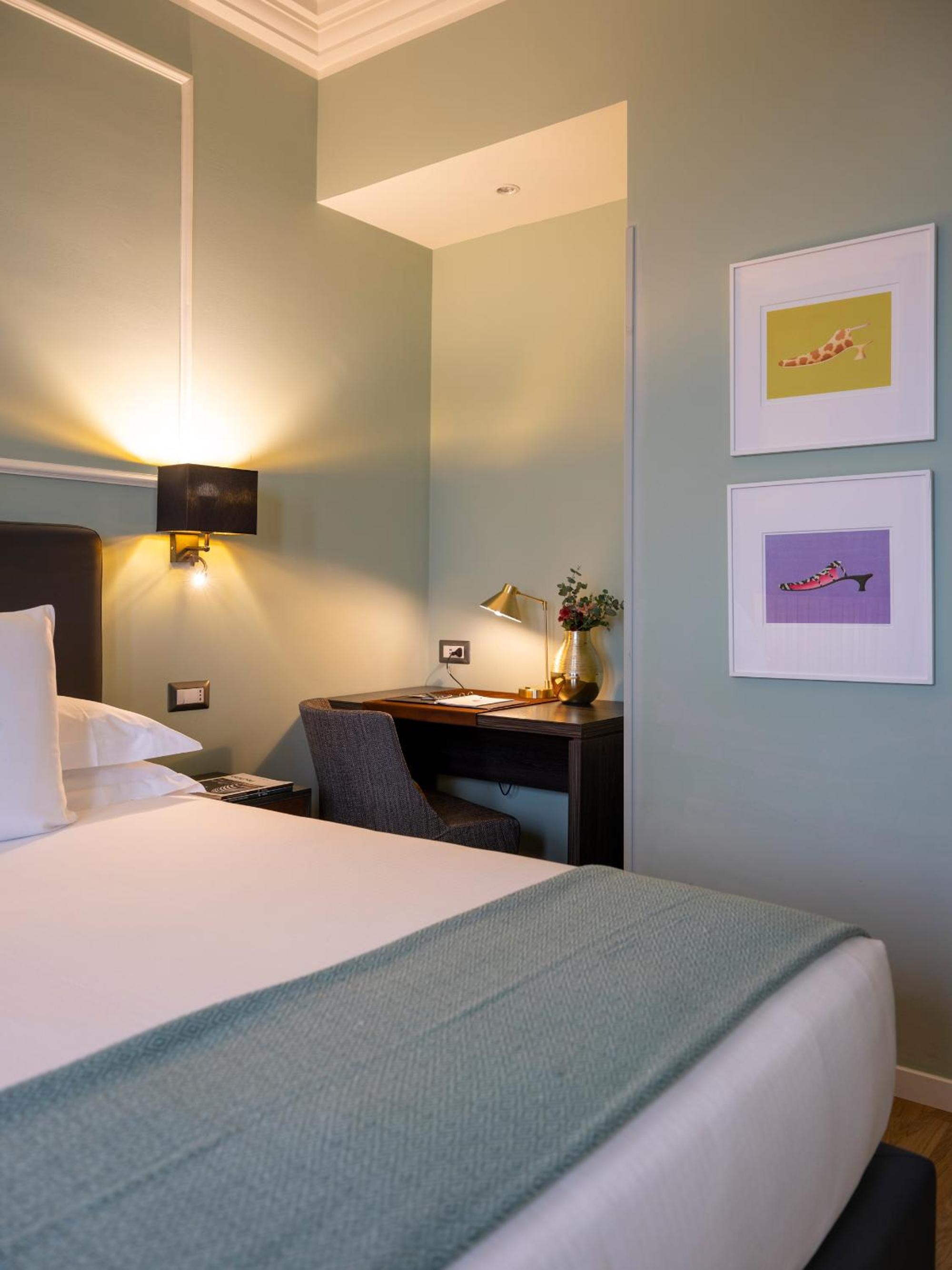 Double Room - Photo 6
