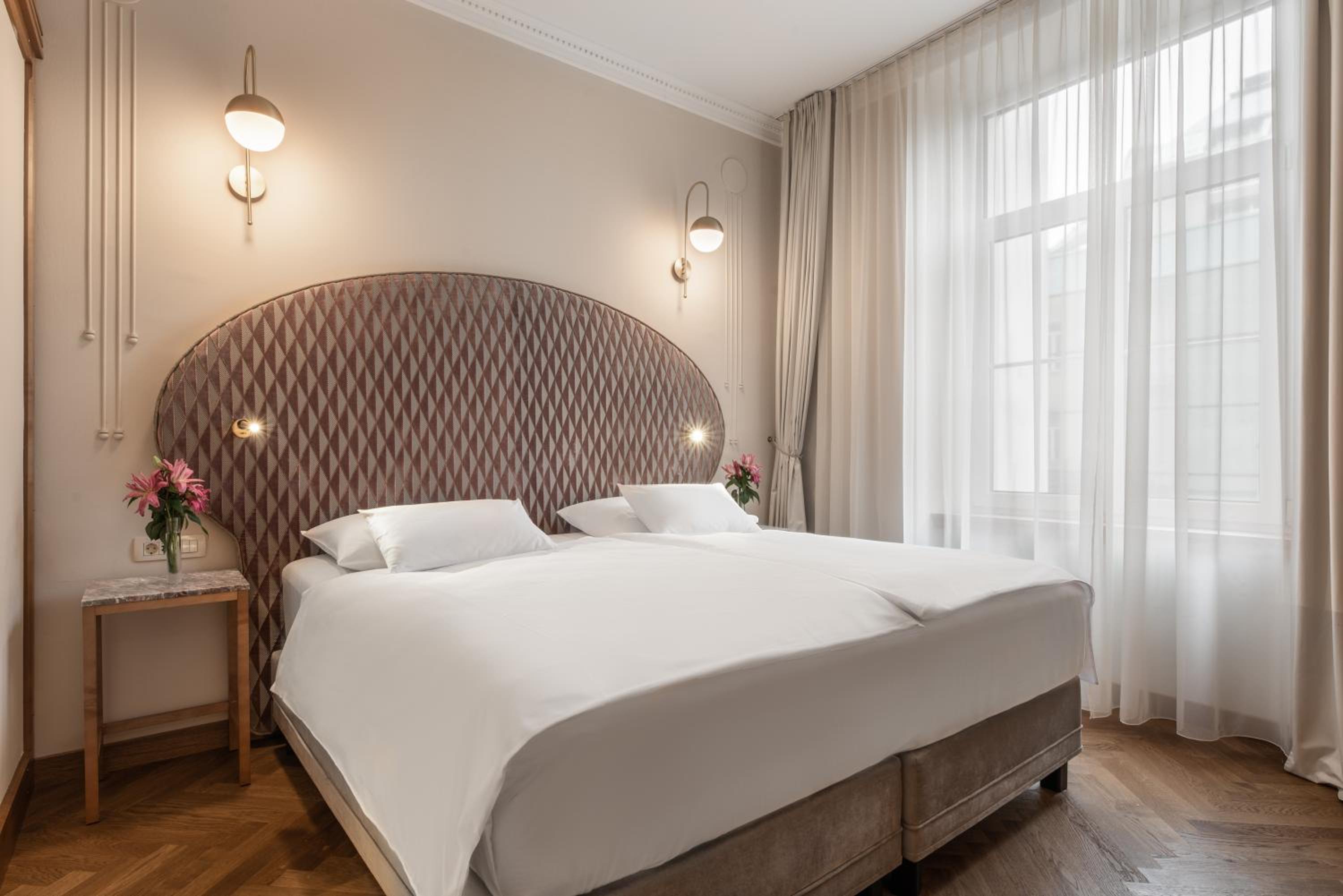 Junior Suite - Photo 1