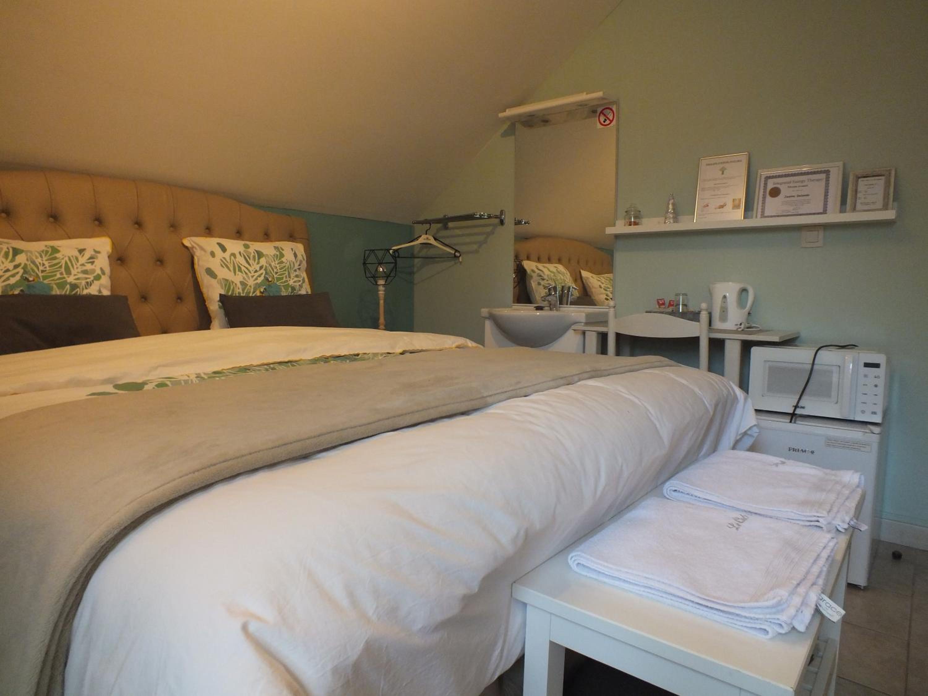 Double Room with Private Bathroom photo 1