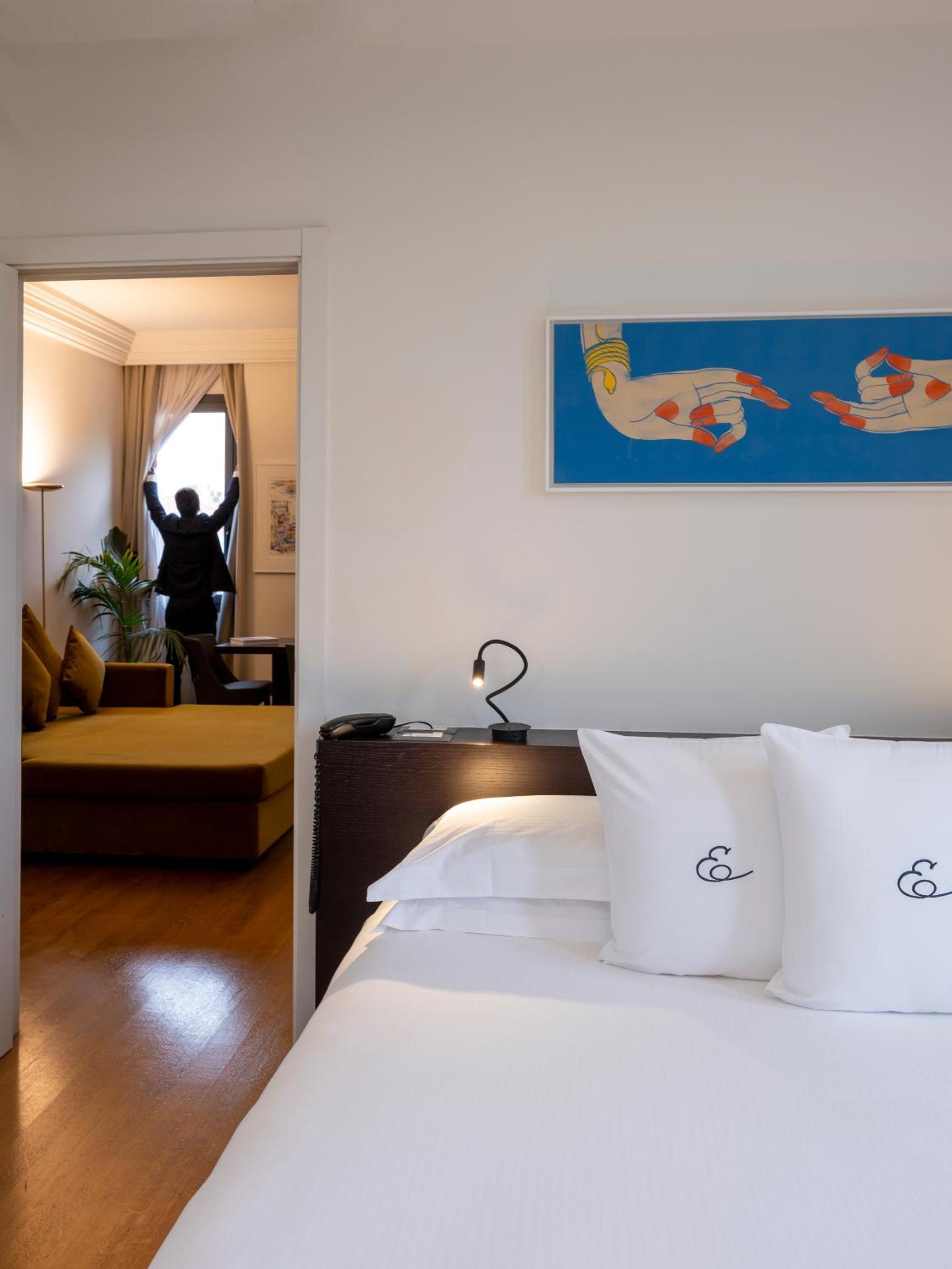 Suite - Photo 8