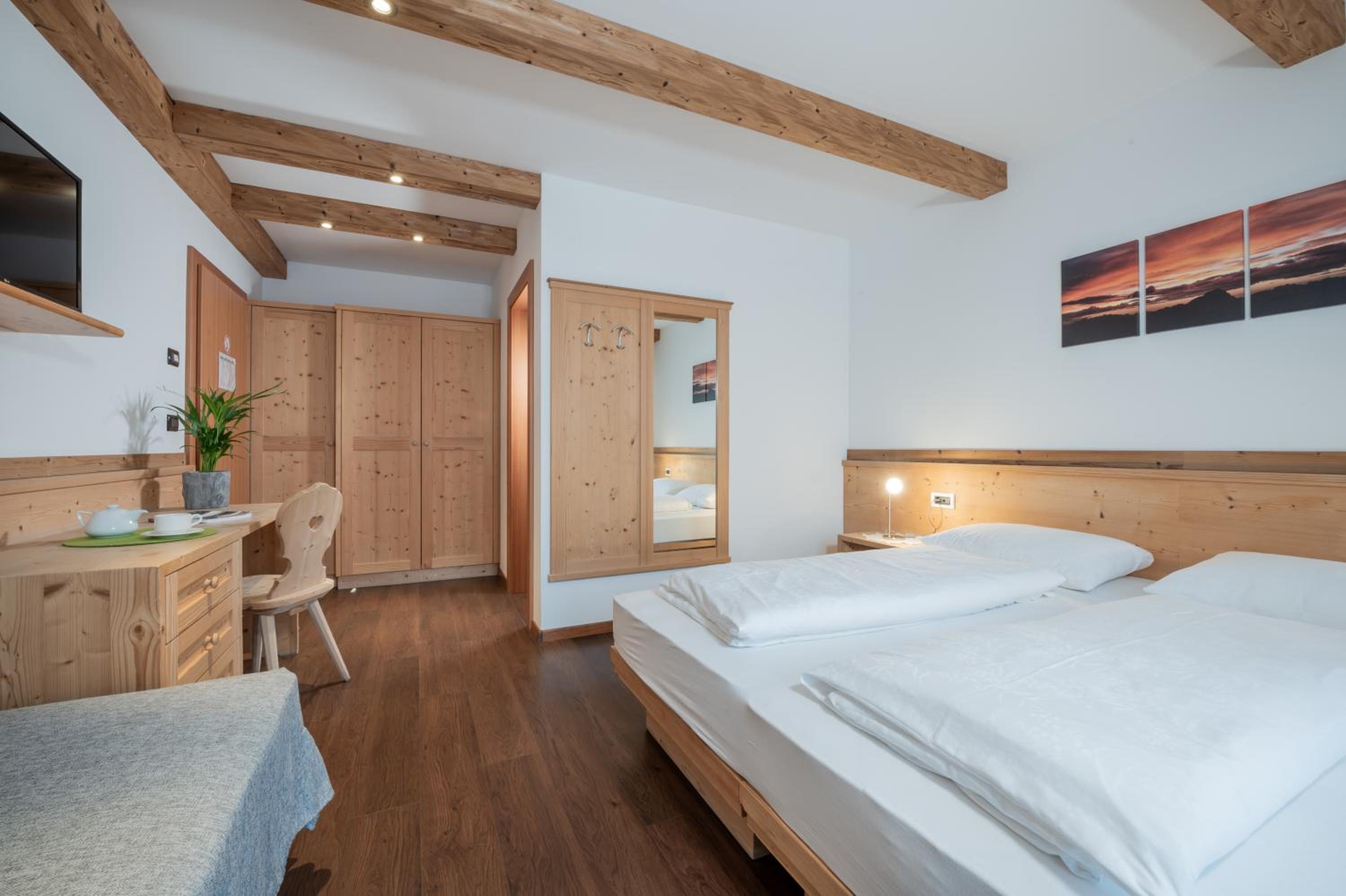 Standard Double Room photo 2