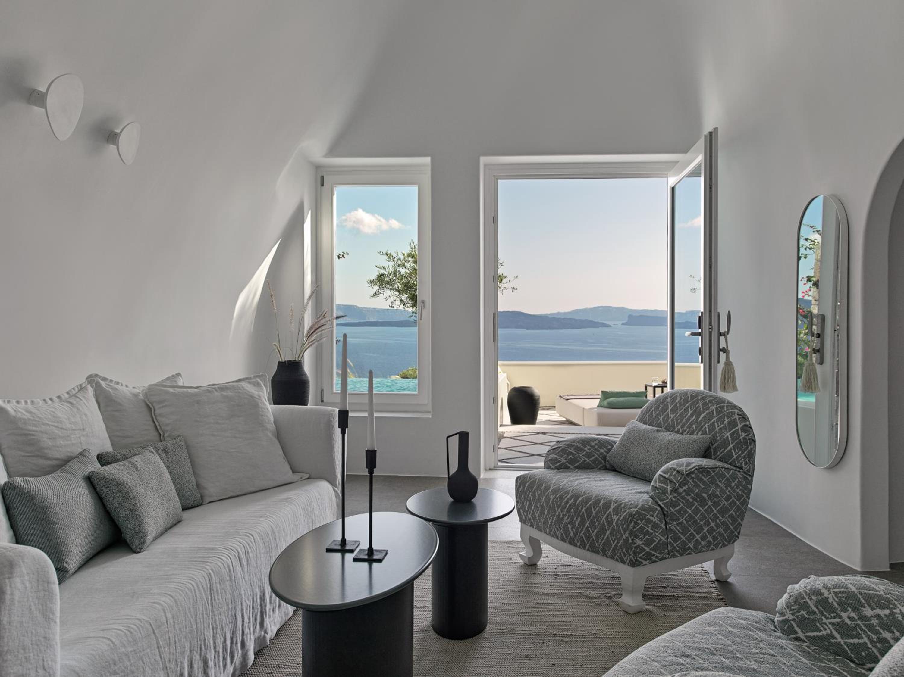 Pool Suite - Photo 4