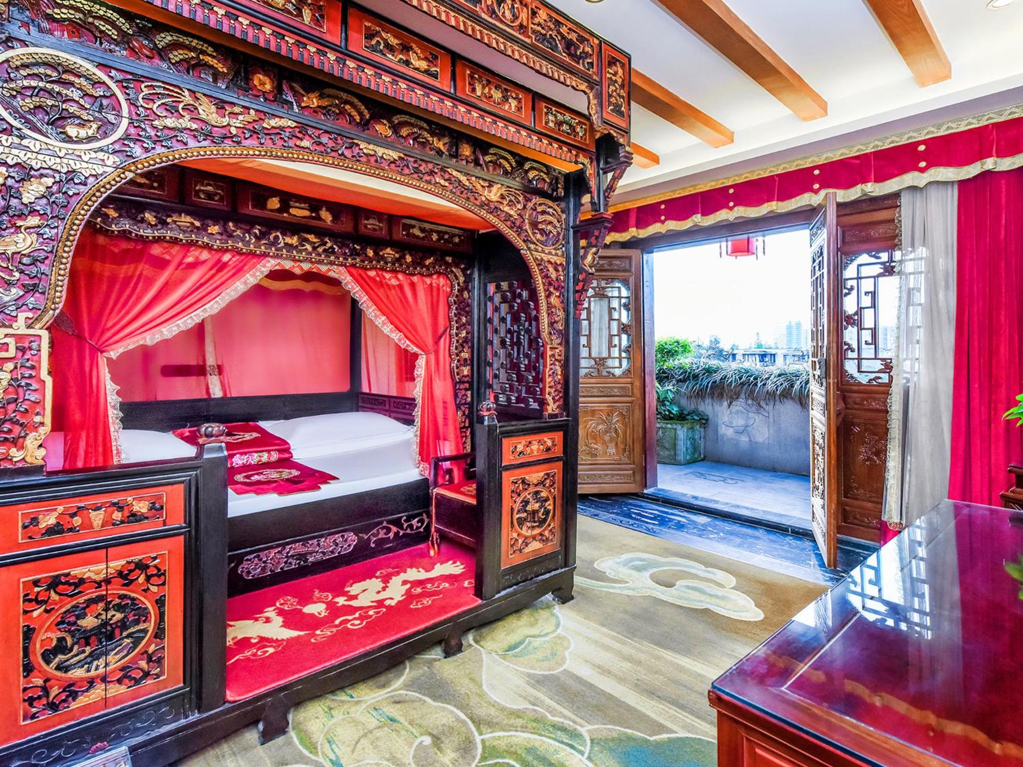 Traditional Chinese Family Room photo 2