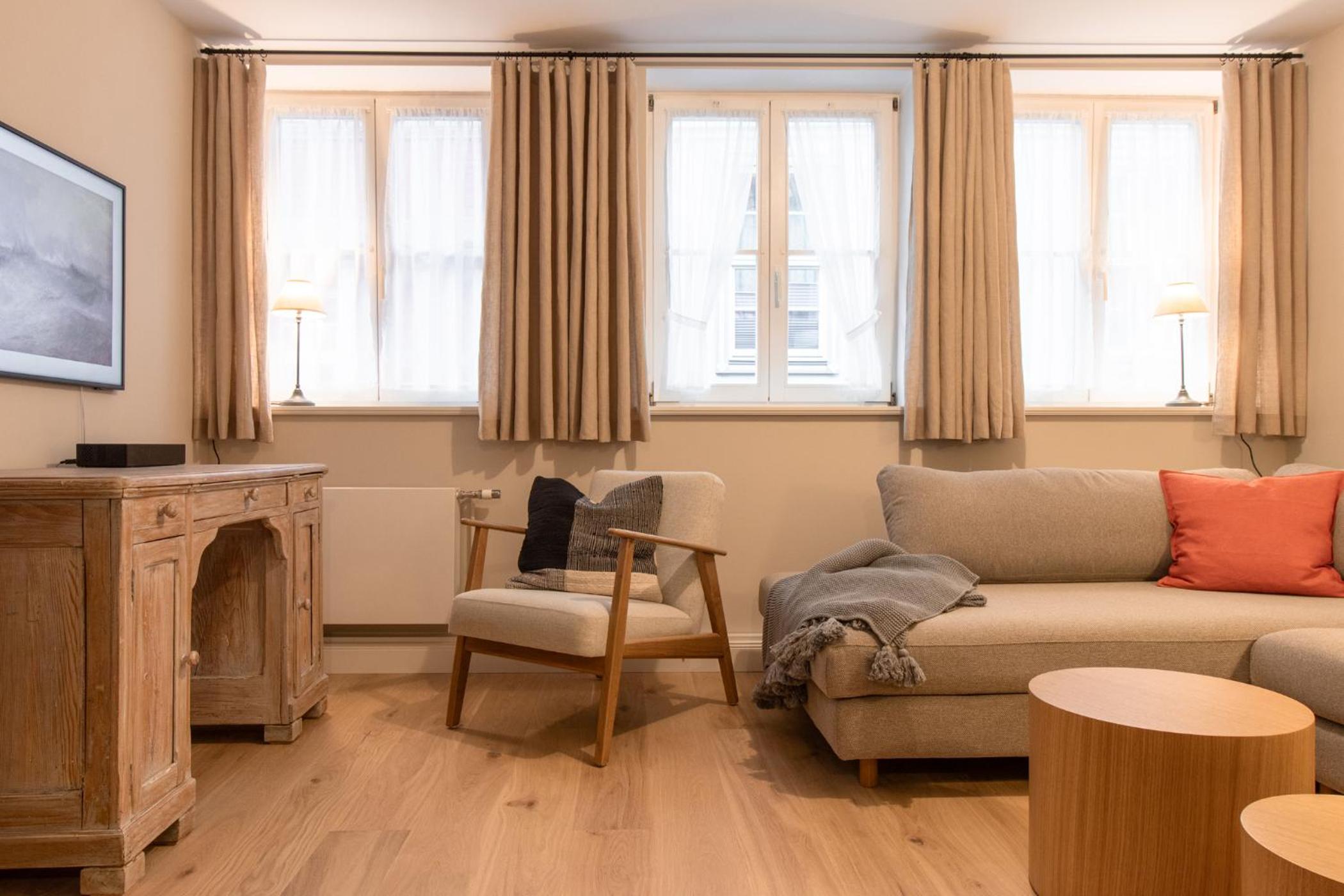 Two-Bedroom Apartment - Photo 10