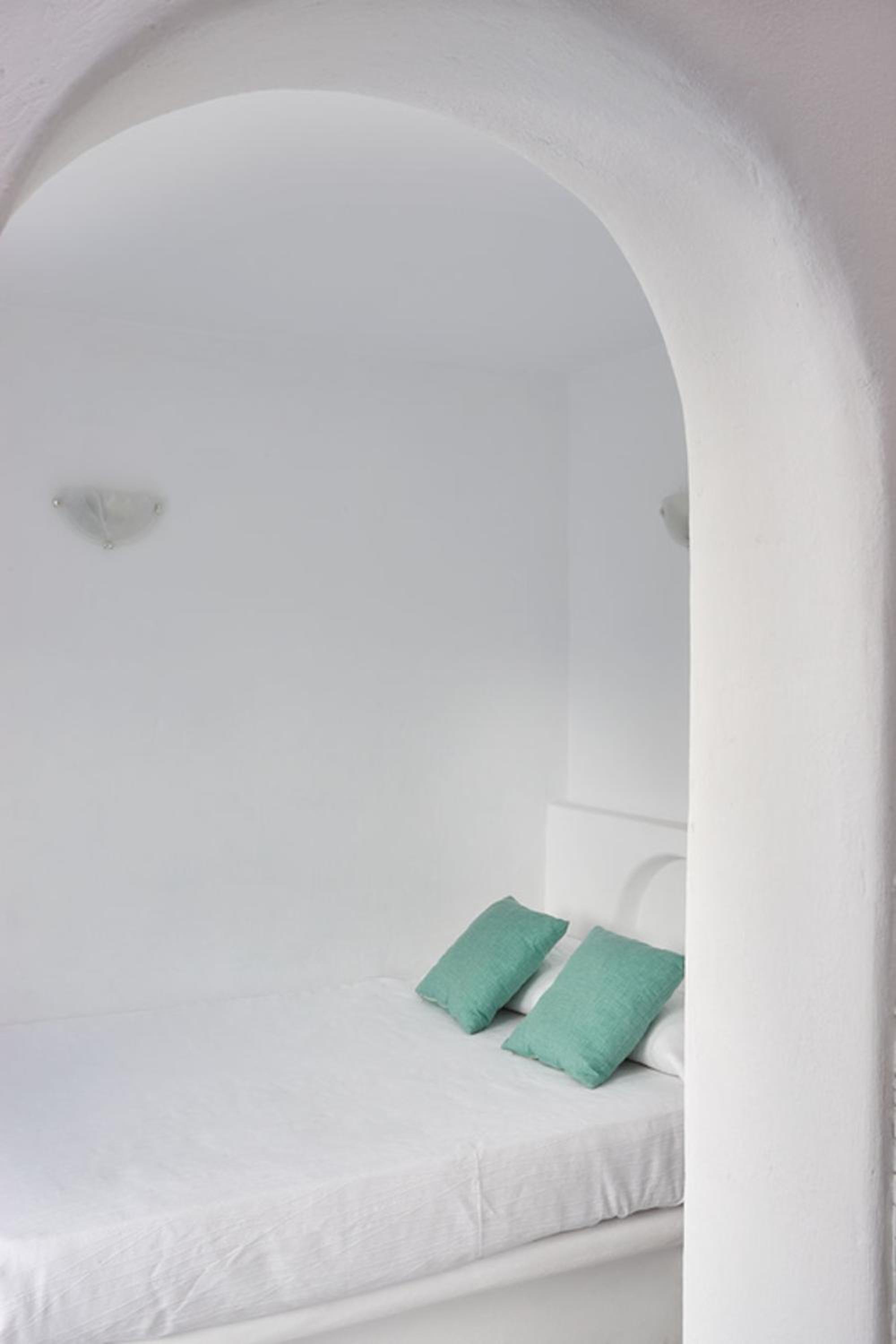 Studio (2 Adults)