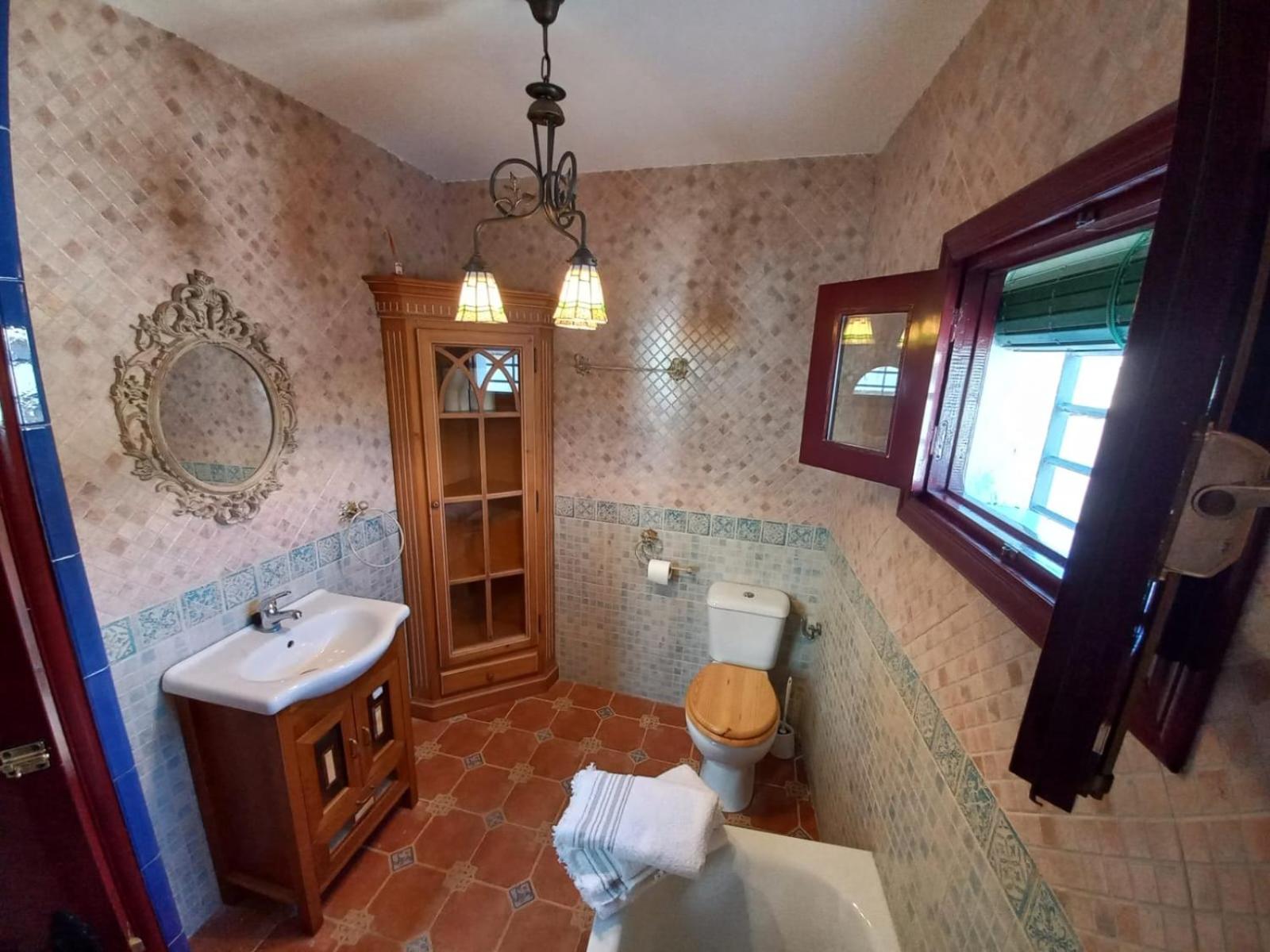 Three-Bedroom House photo 3