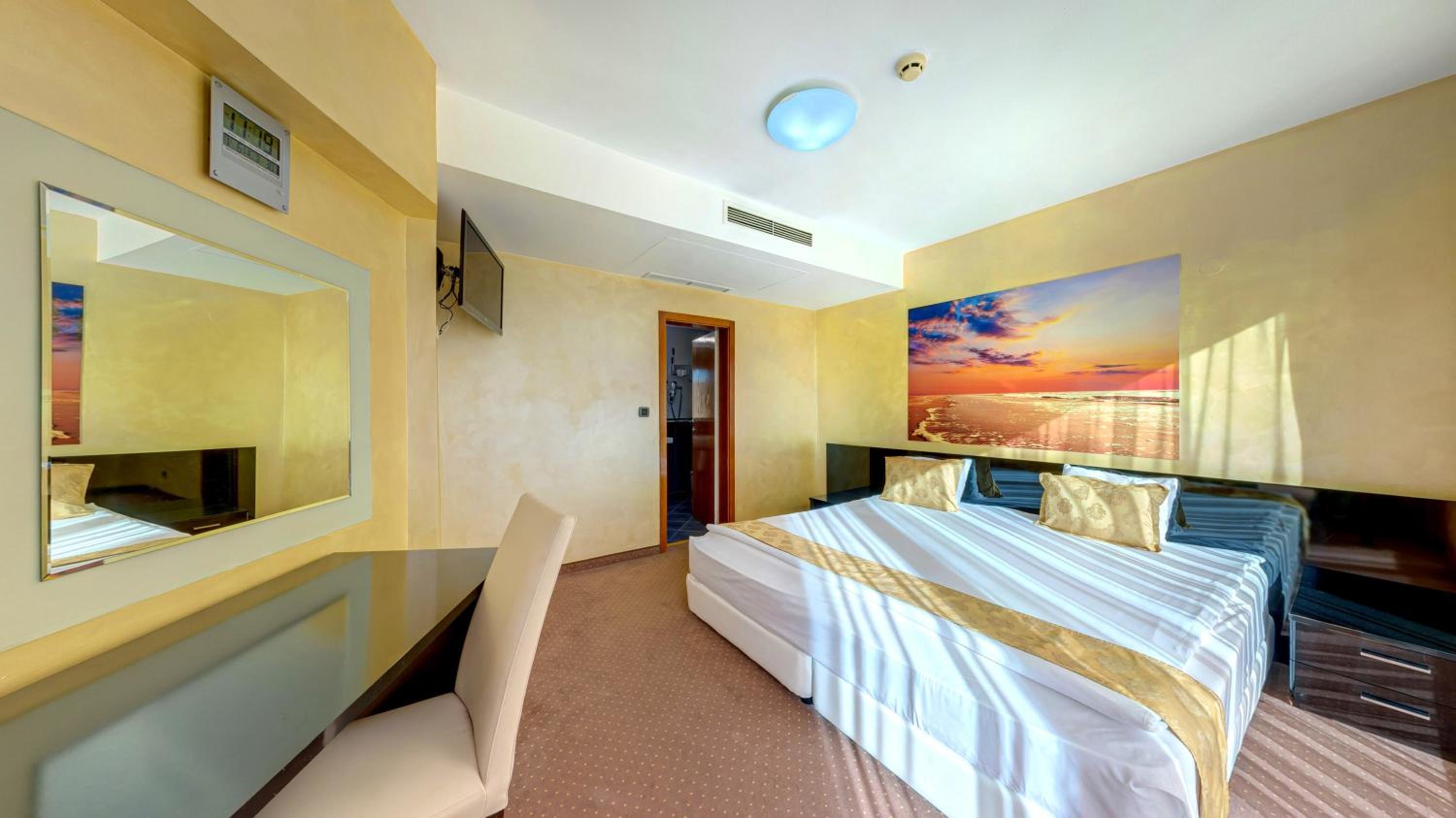 Suite with Free Underground Parking