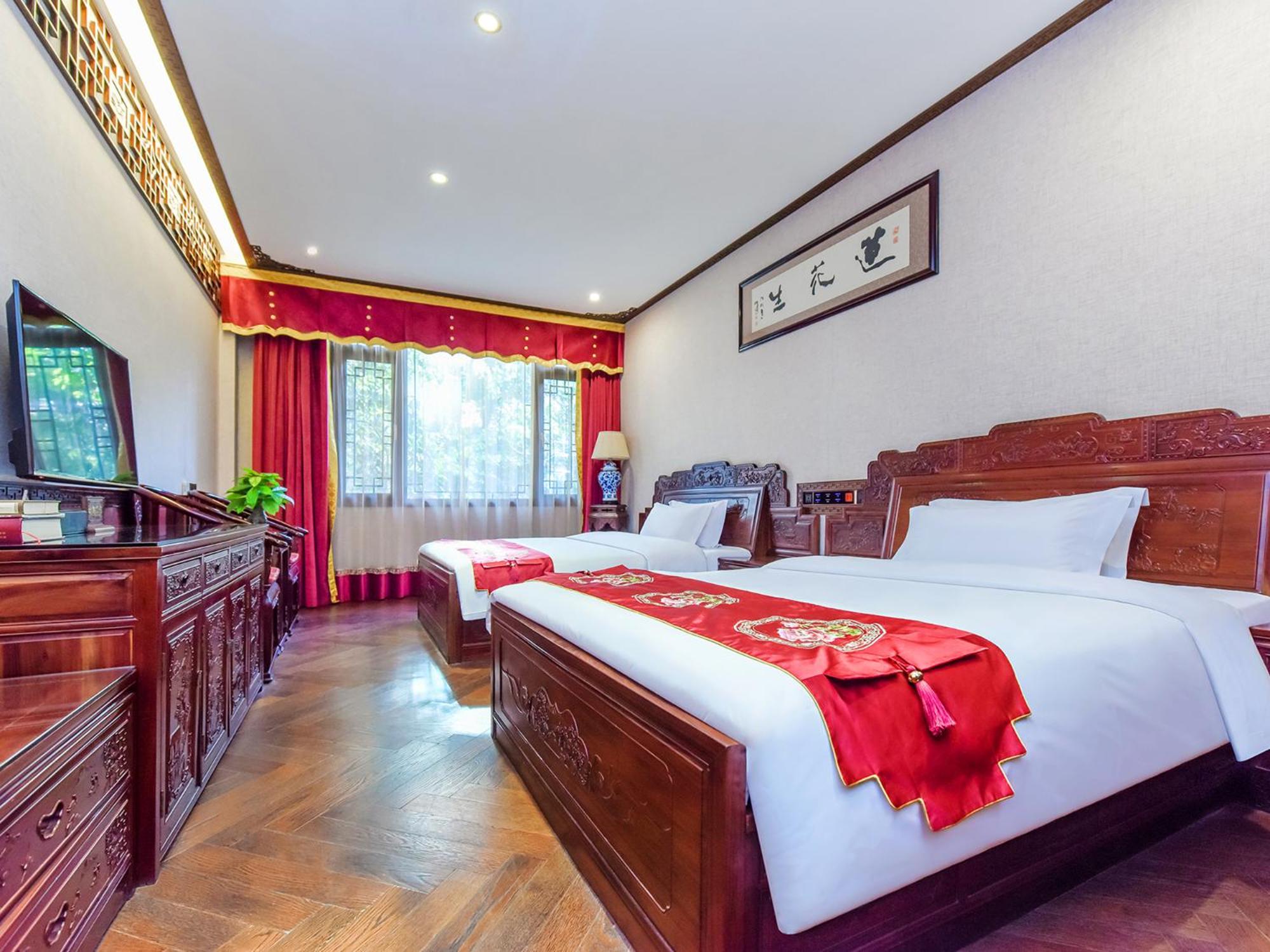 Twin Room with City View photo 1