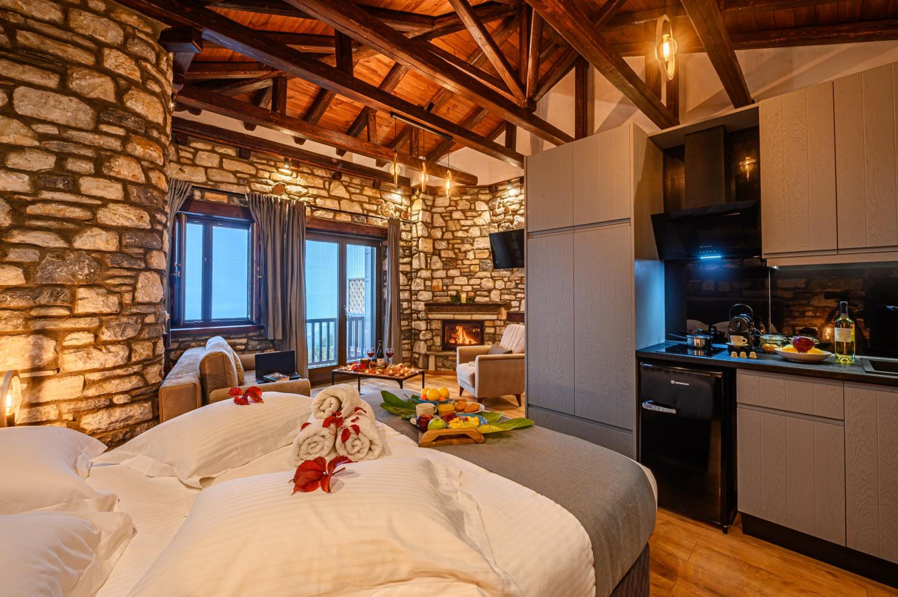 Superior Suite with Sea View - Photo 2