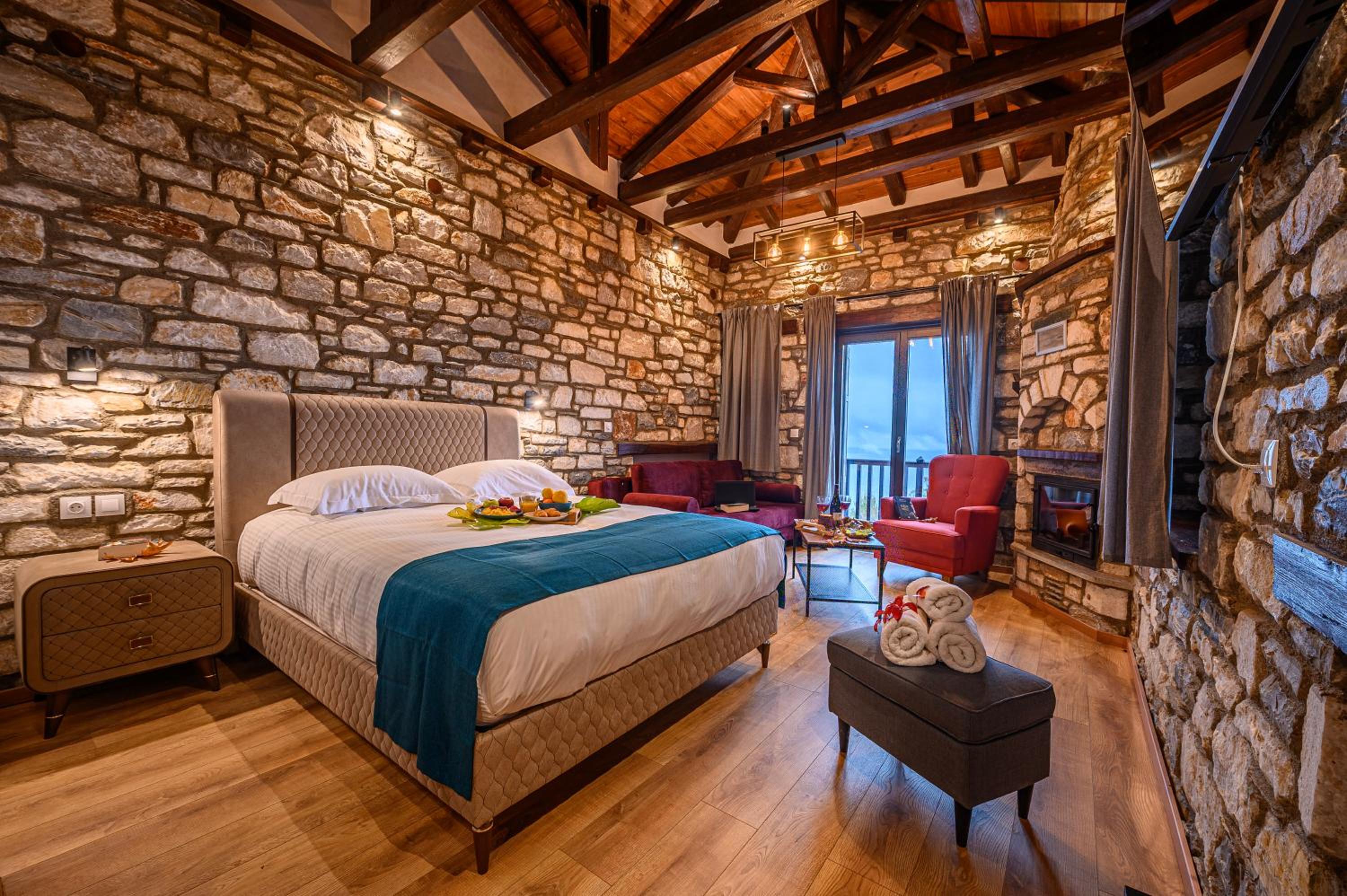Superior Suite with Sea View - Photo 7