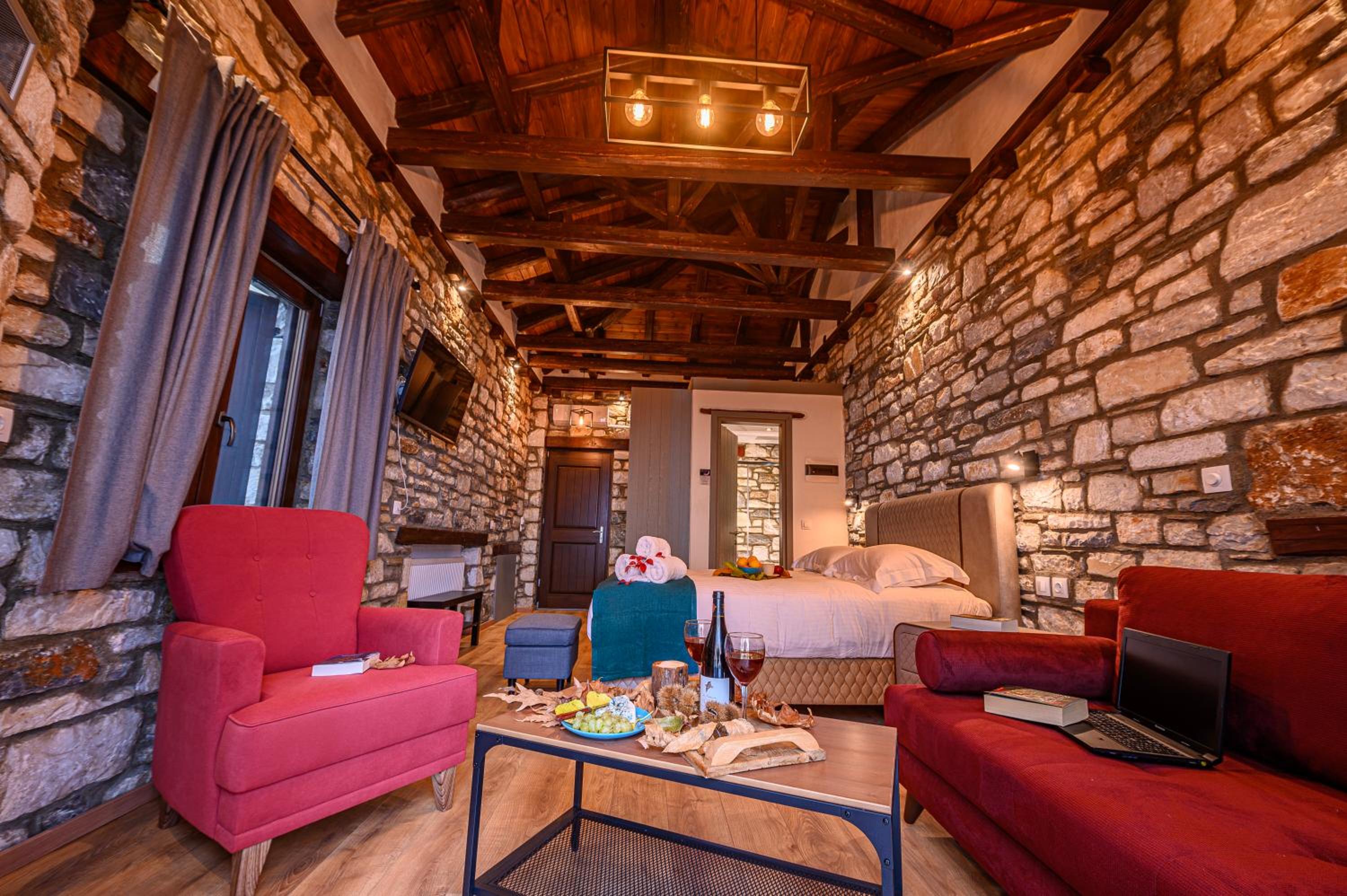 Superior Suite with Sea View - Photo 8