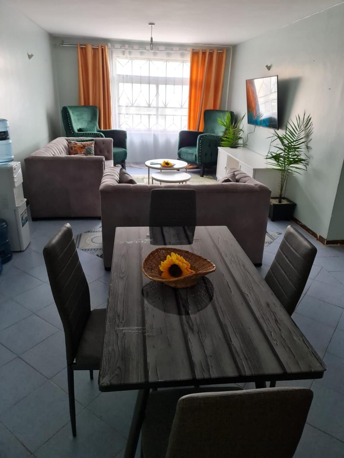 Three-Bedroom Apartment - Photo 3