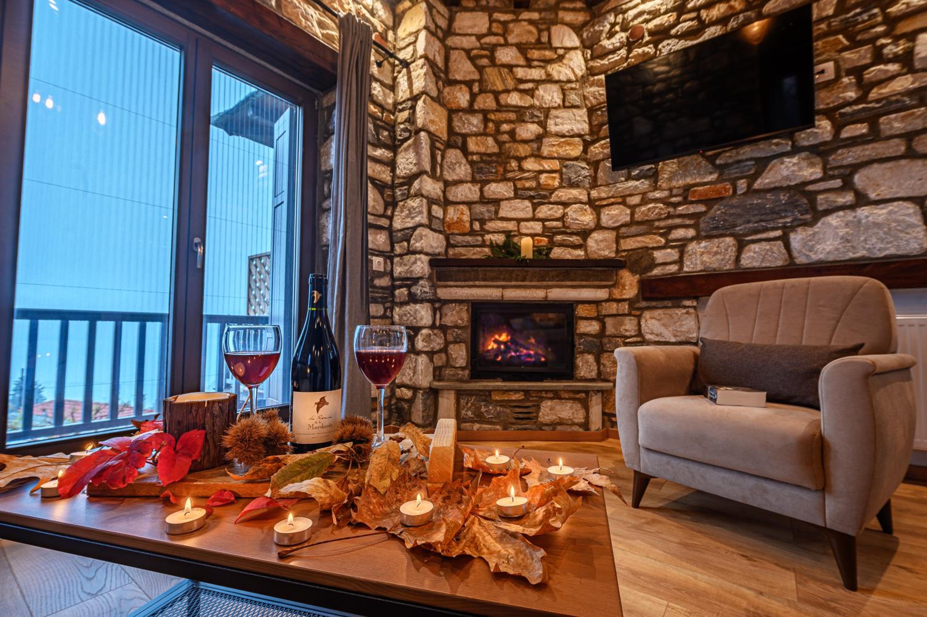 Superior Suite with Sea View - Photo 4