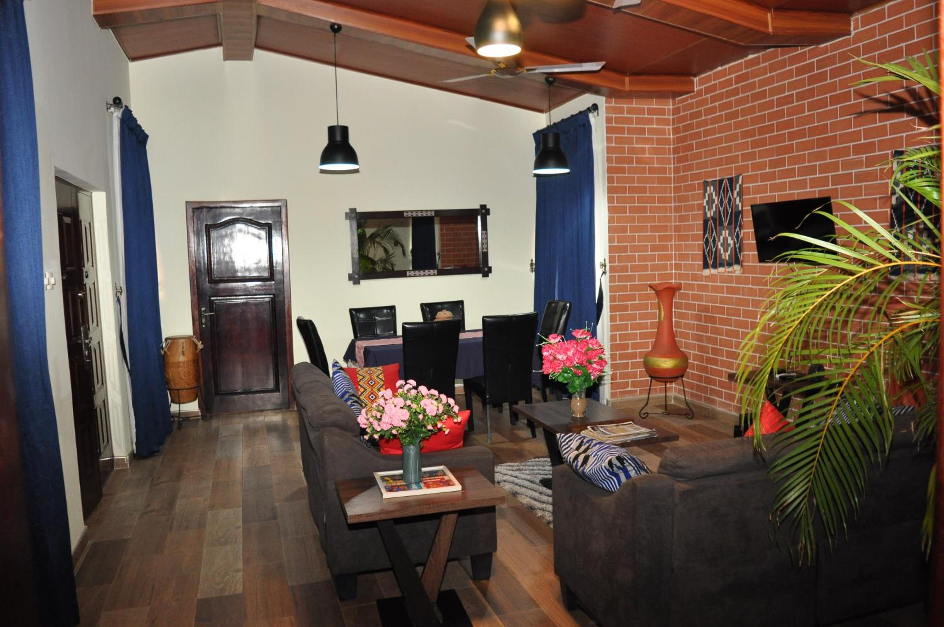 Three-Bedroom Apartment photo 1
