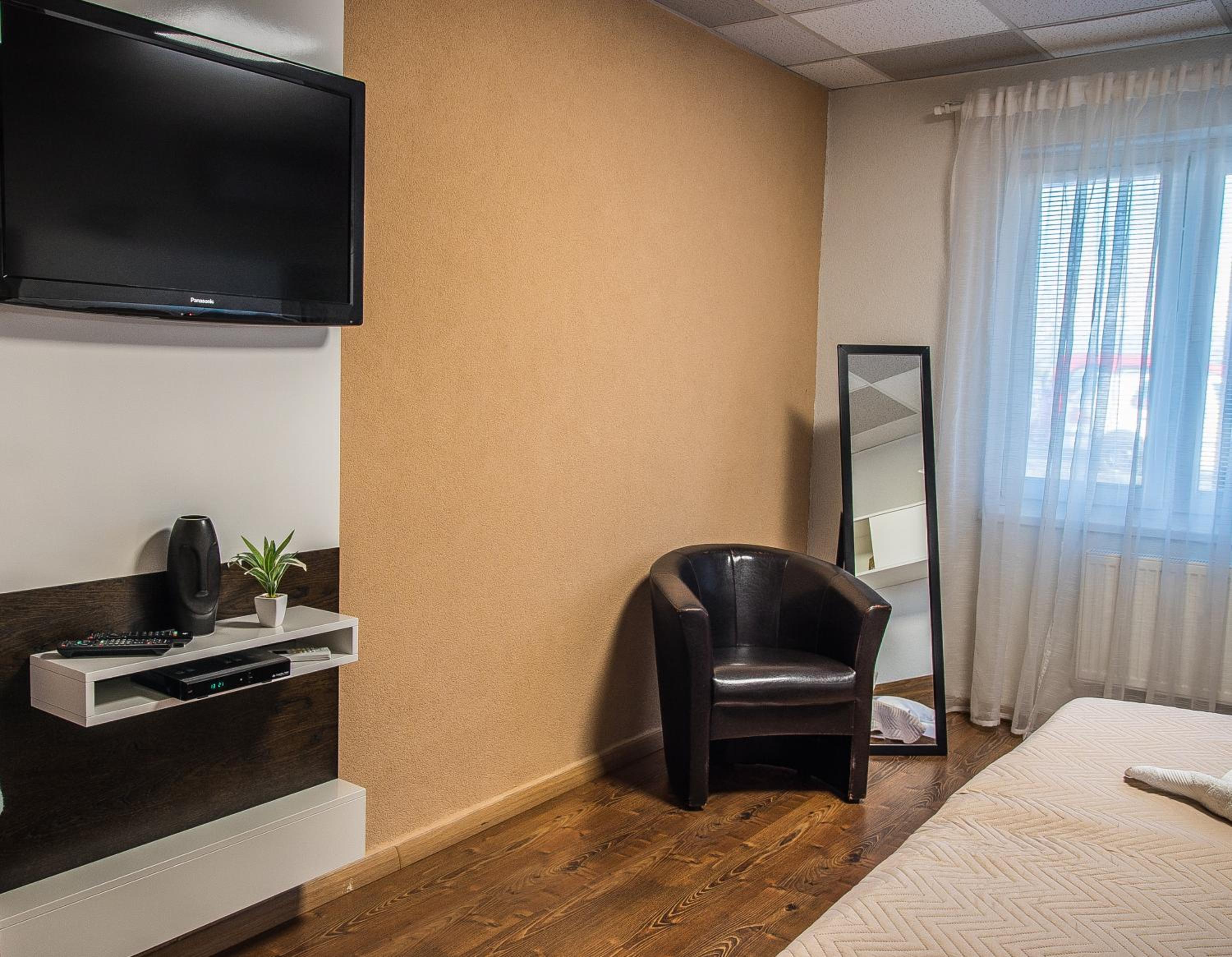 Standard Double Room - Photo 14