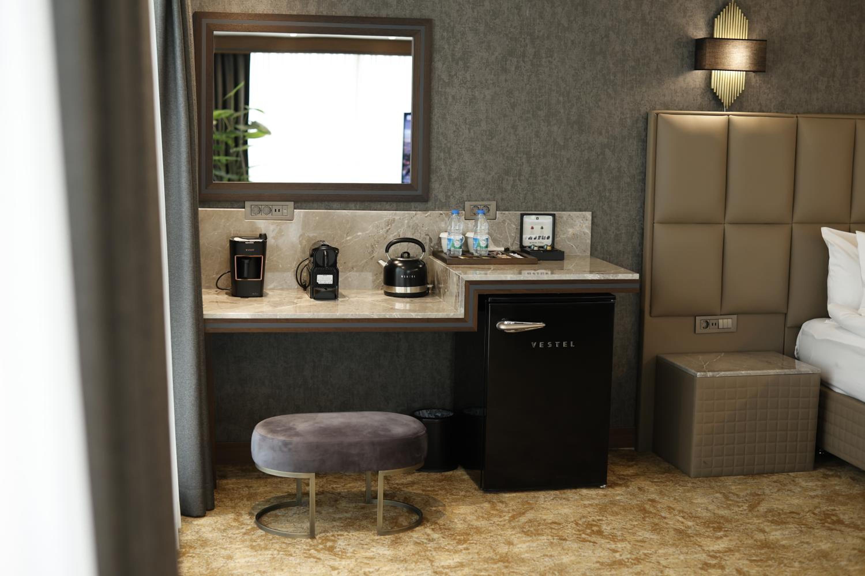 Standard Suite - Photo 4