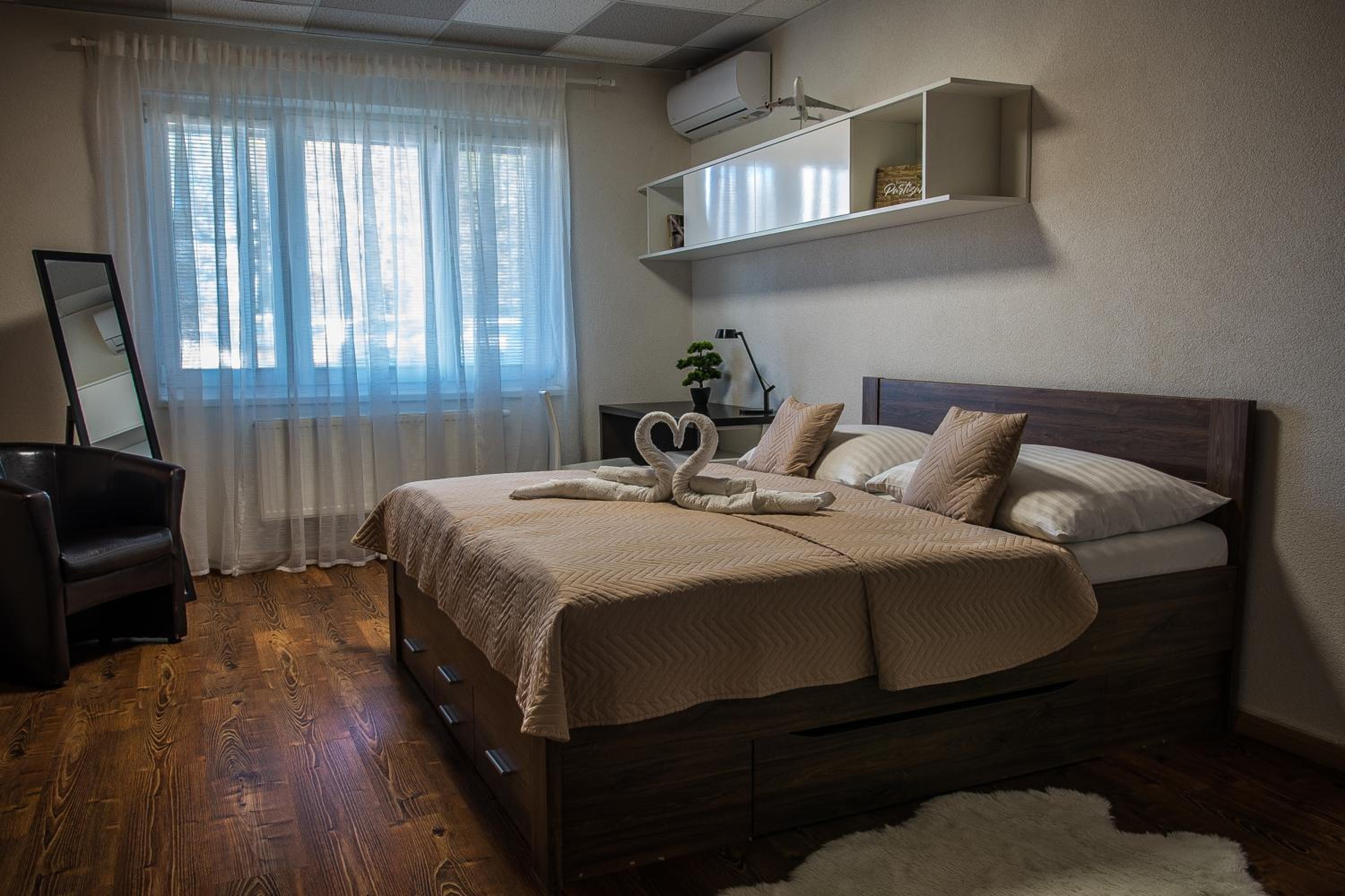 Standard Double Room - Photo 9