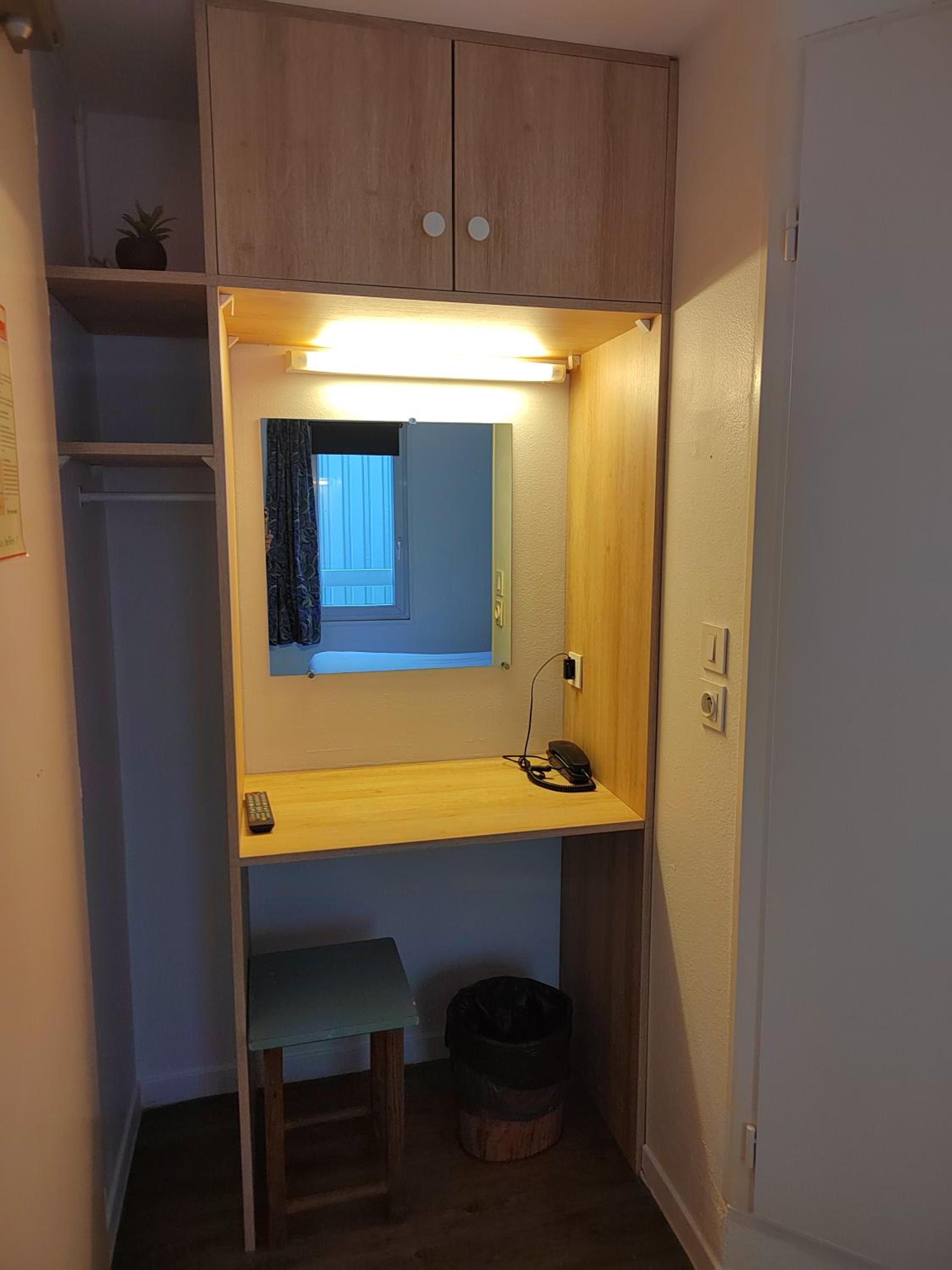 Double Room - Photo 11