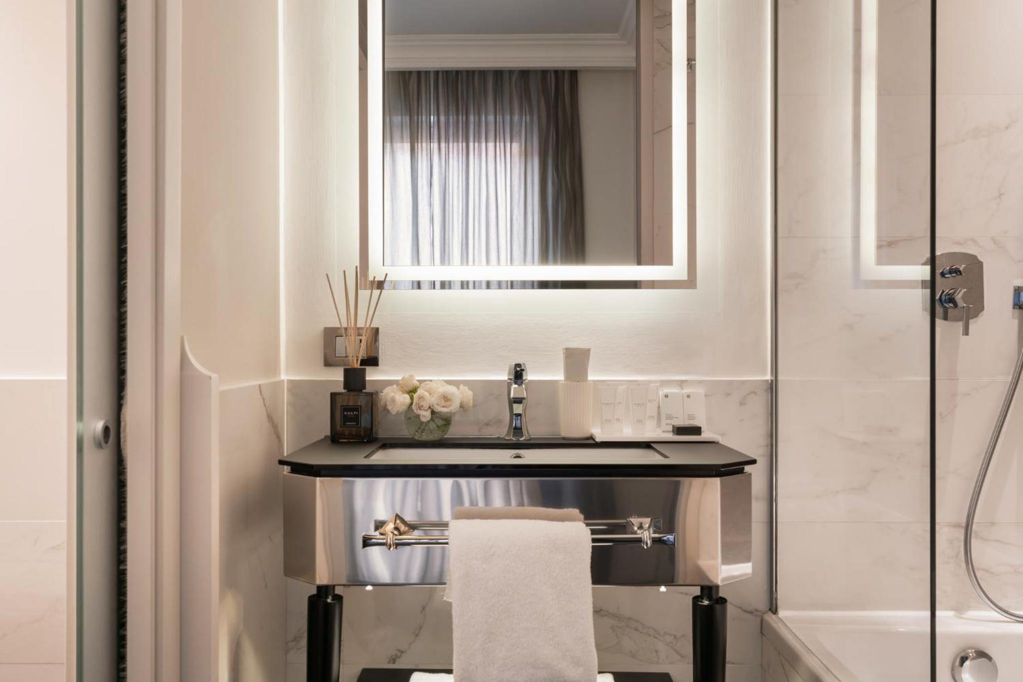 Executive Room - Photo 4