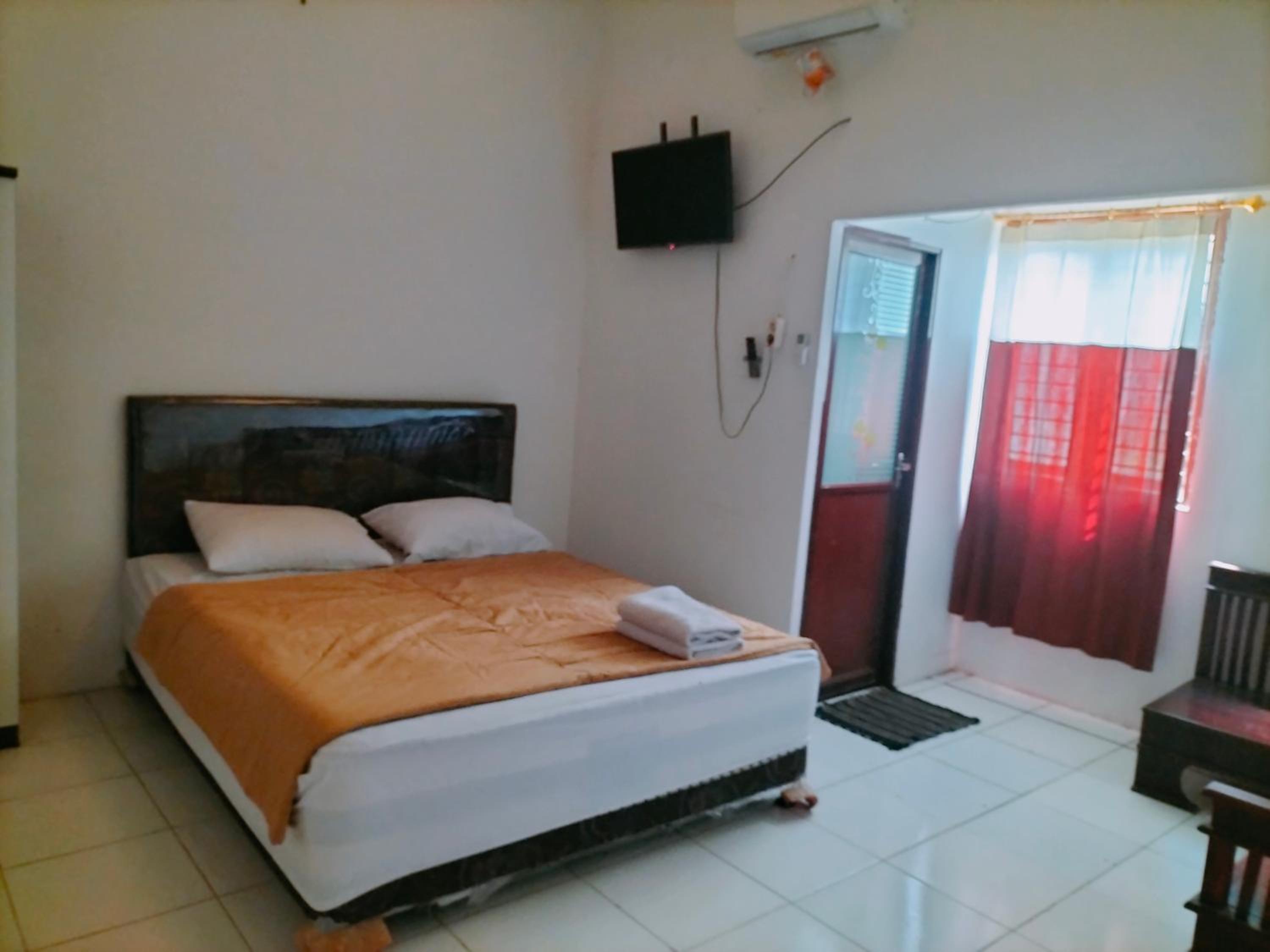 Bed In 6-Bed Dormitory Room photo 1