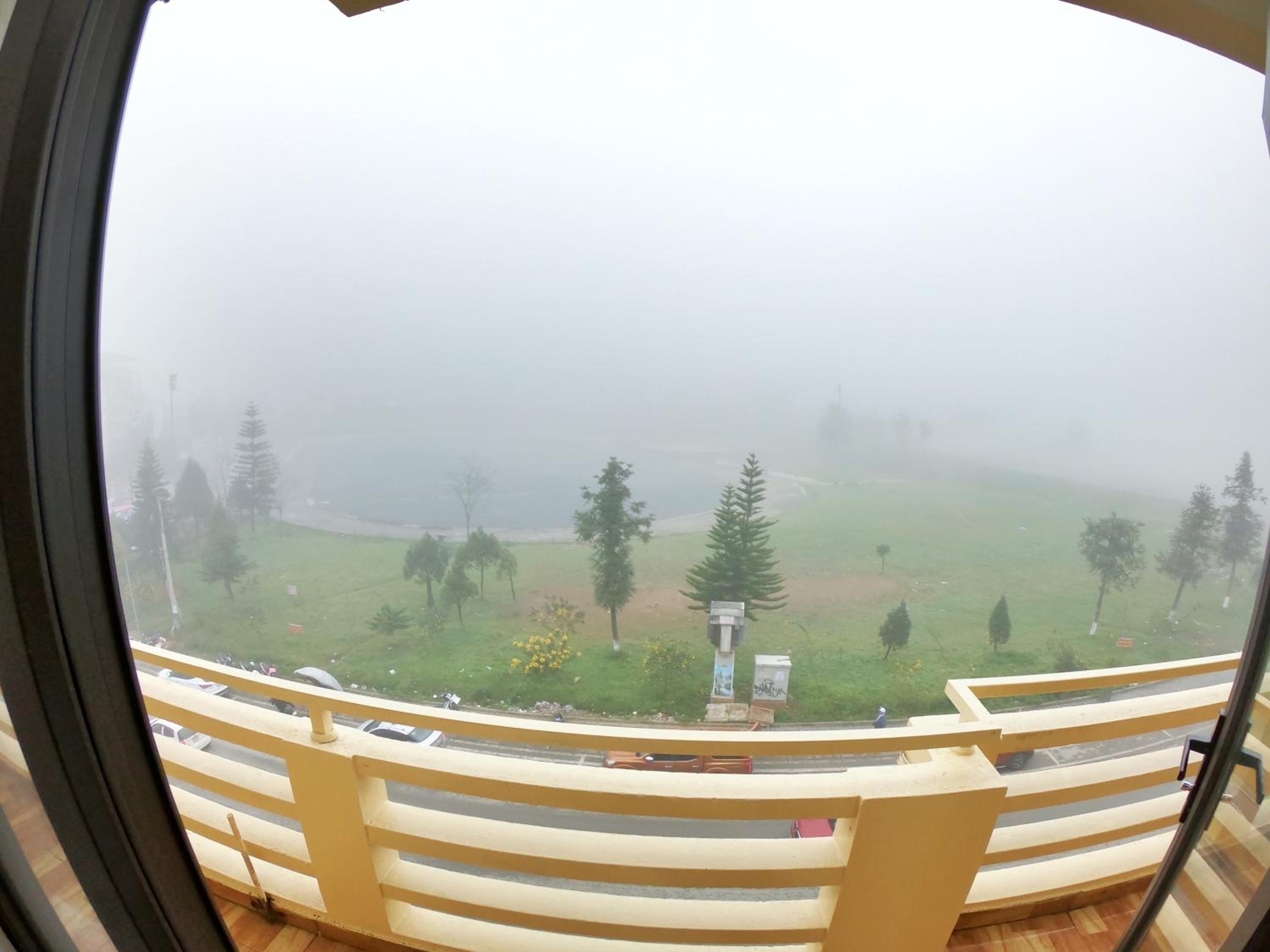 Double Room with Balcony - Photo 11