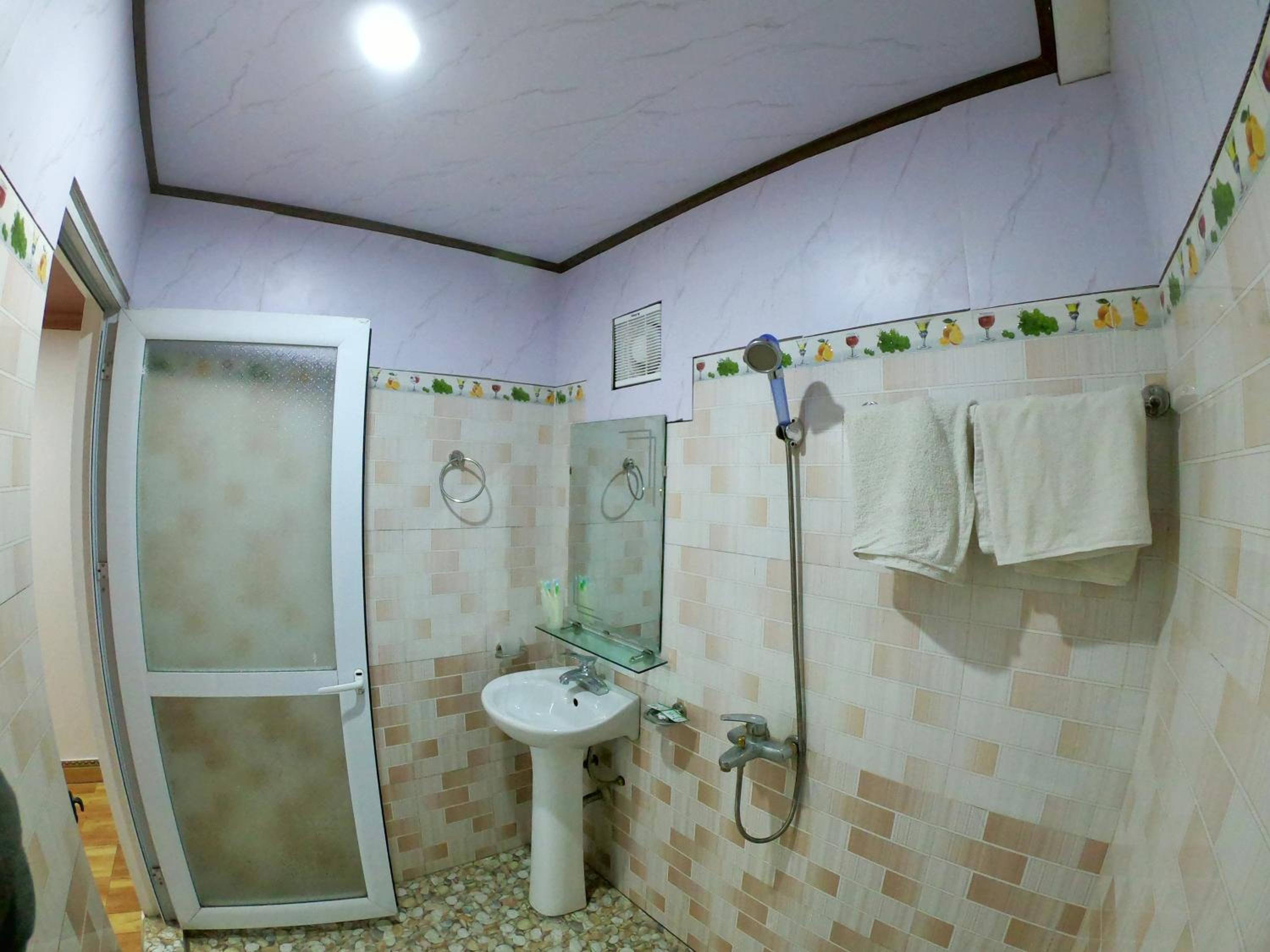 Double Room with Balcony - Photo 14