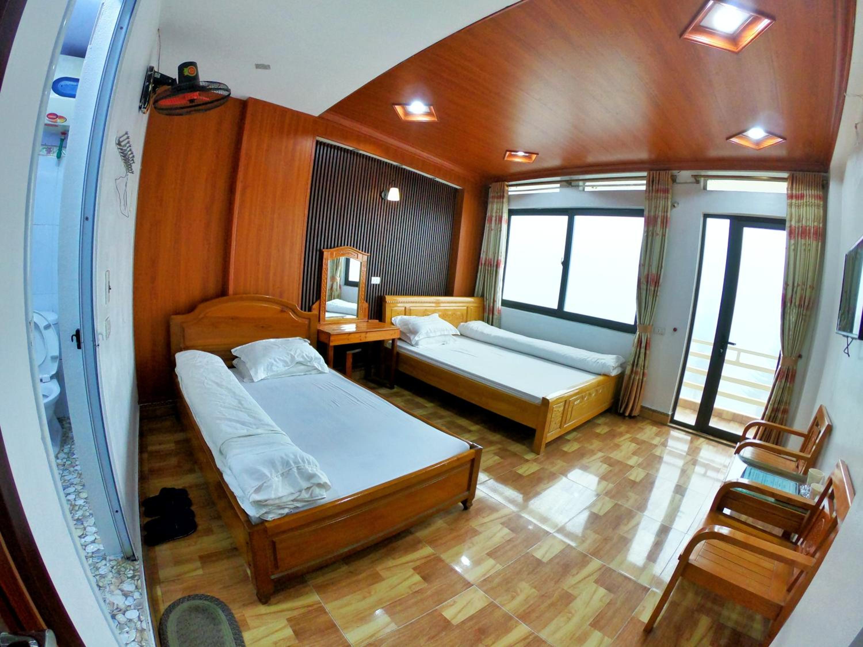 Double or Twin Room with Balcony - Photo 21