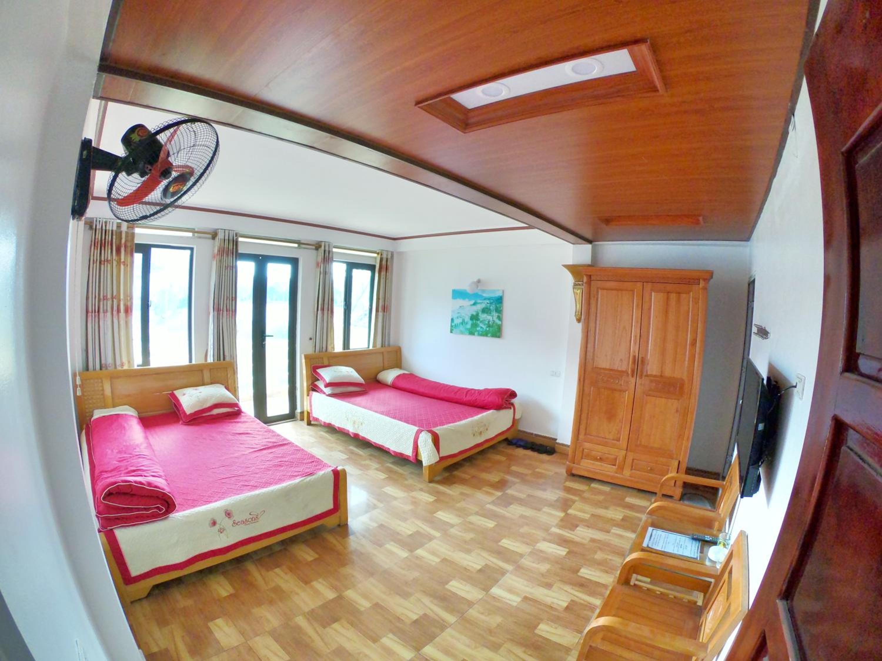 Double or Twin Room with Balcony - Photo 23