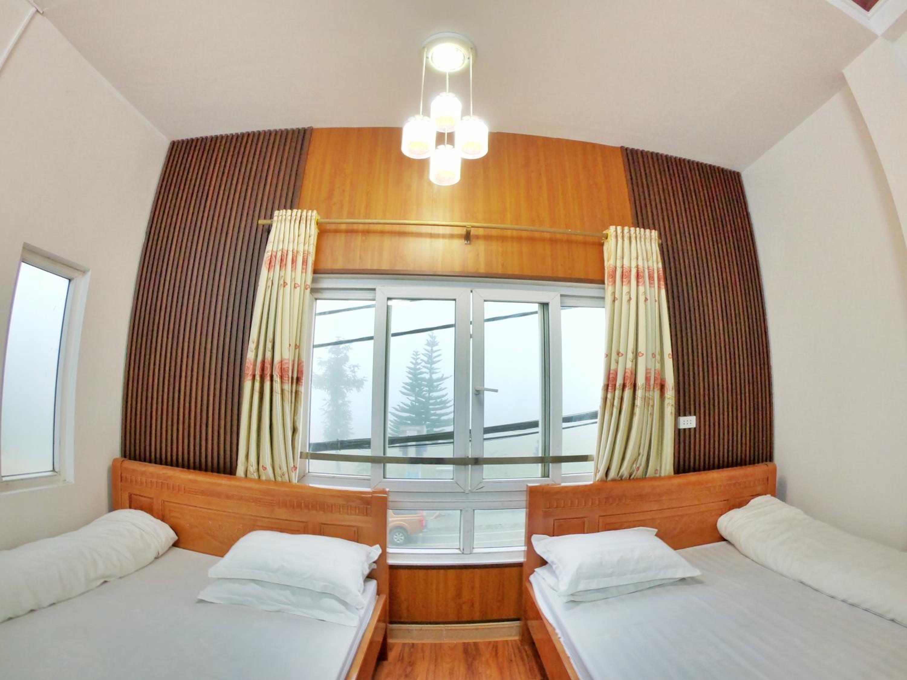 Double or Twin Room with View - Photo 10