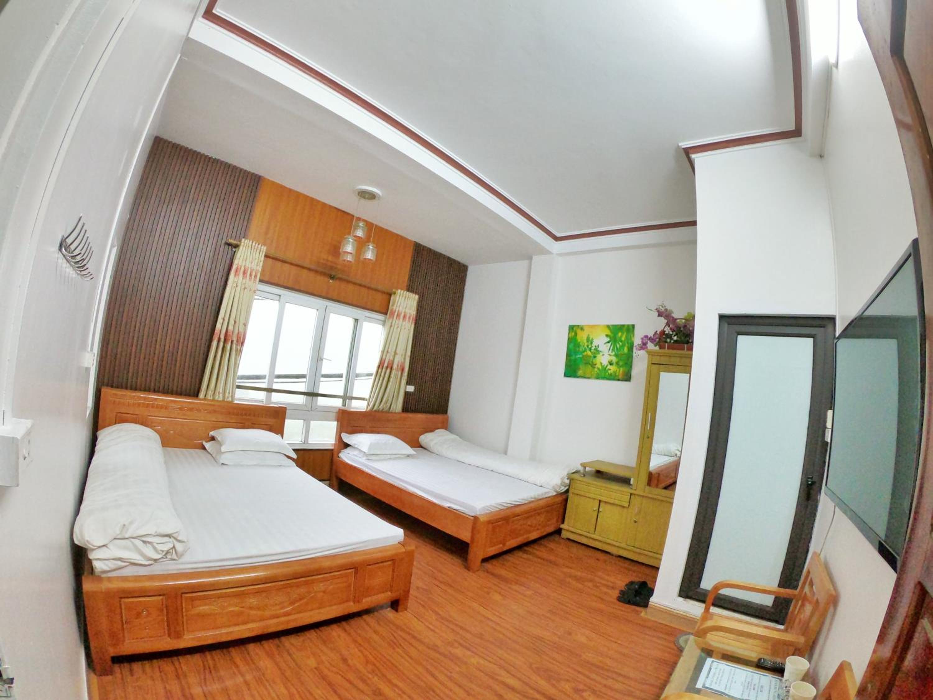 Double or Twin Room with View - Photo 7
